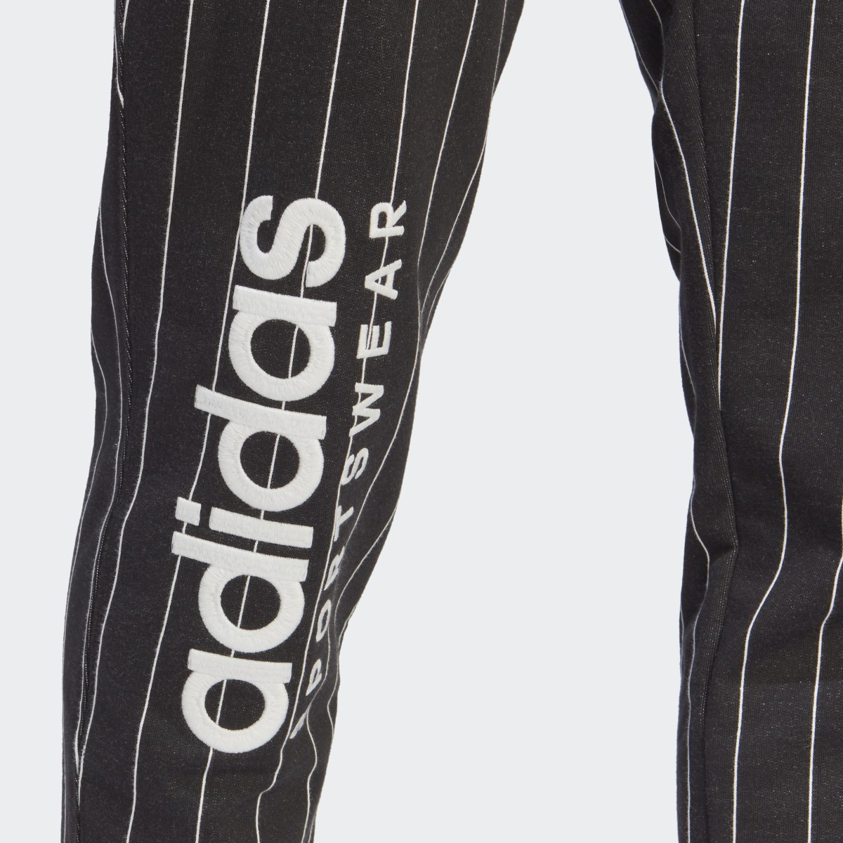 Adidas Pantalon en molleton à fines rayures. 6