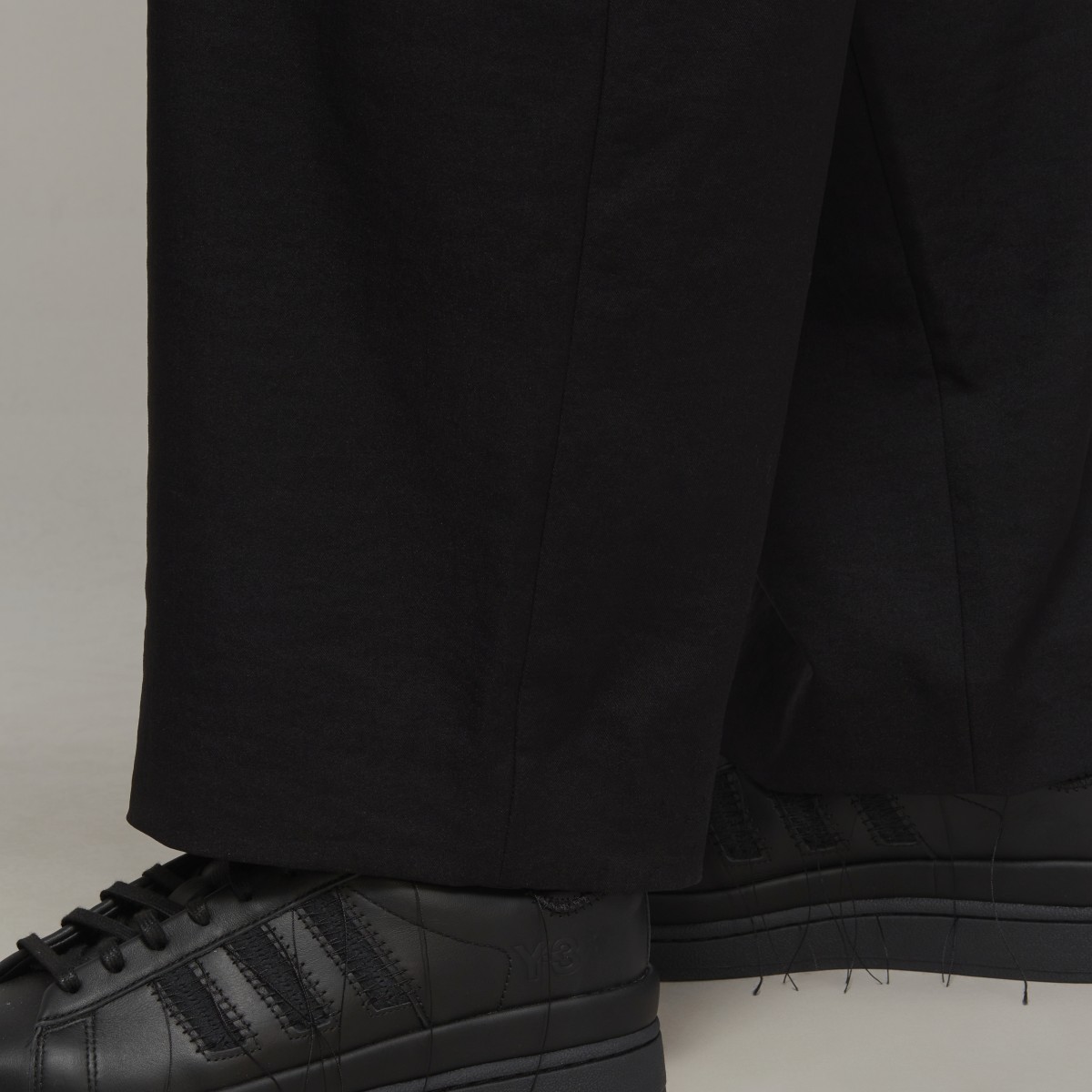 Adidas Pantalon coupe droite Y-3 Sport Uniform. 5
