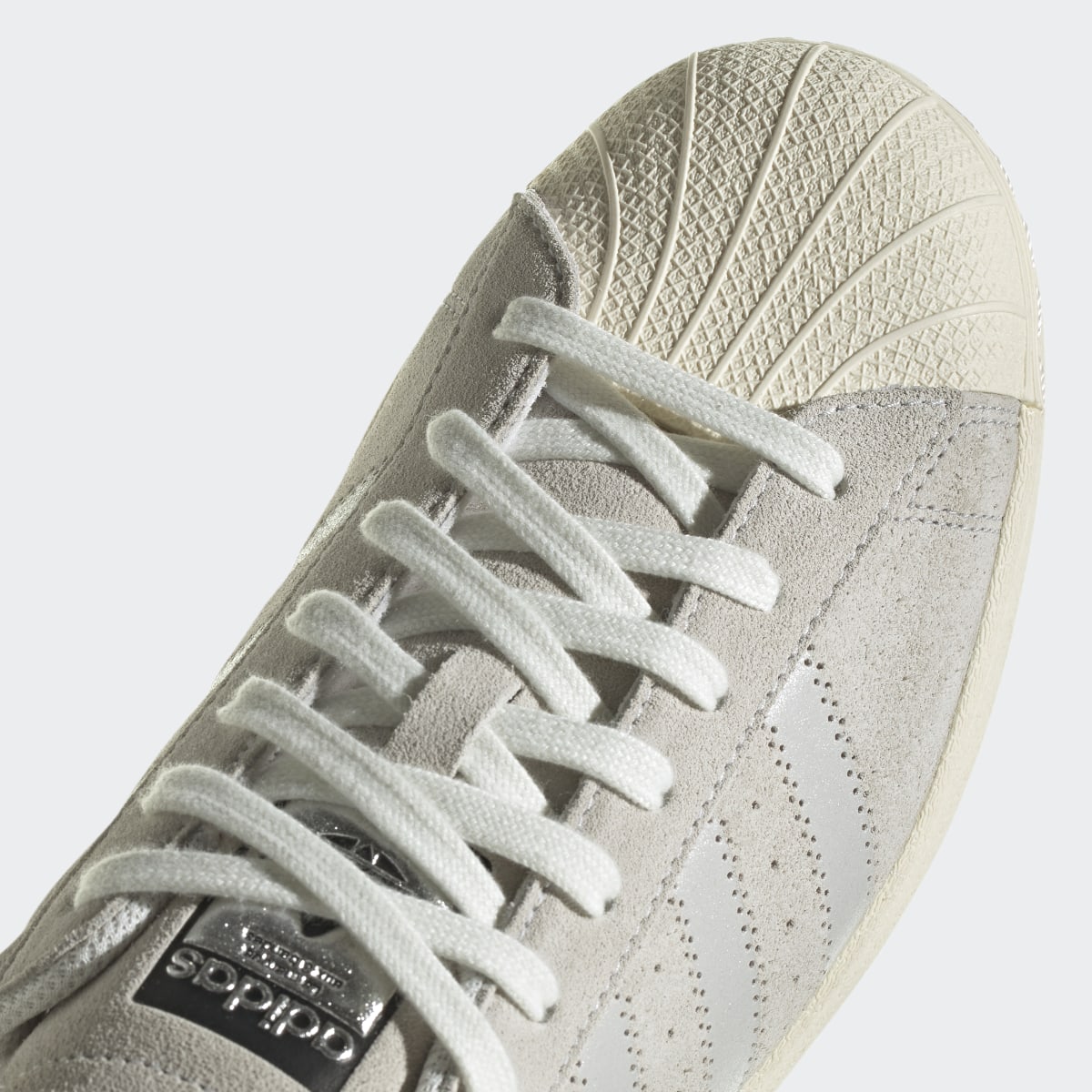 Adidas Chaussure Superstar. 9