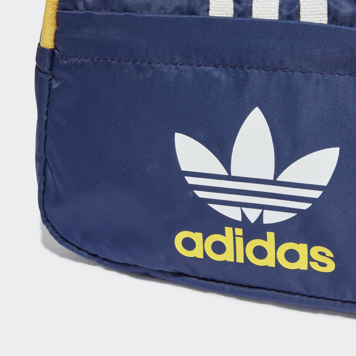 Adidas Adicolor Archive Waist Bag. 6