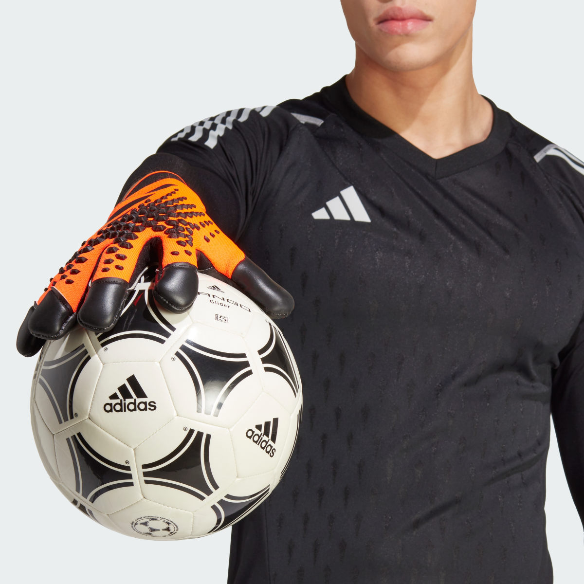 Adidas Predator Pro Hybrid Gloves. 7