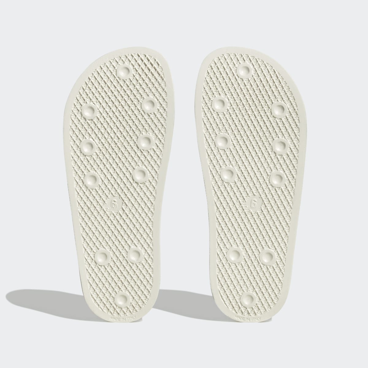 Adidas Claquette Adilette. 4