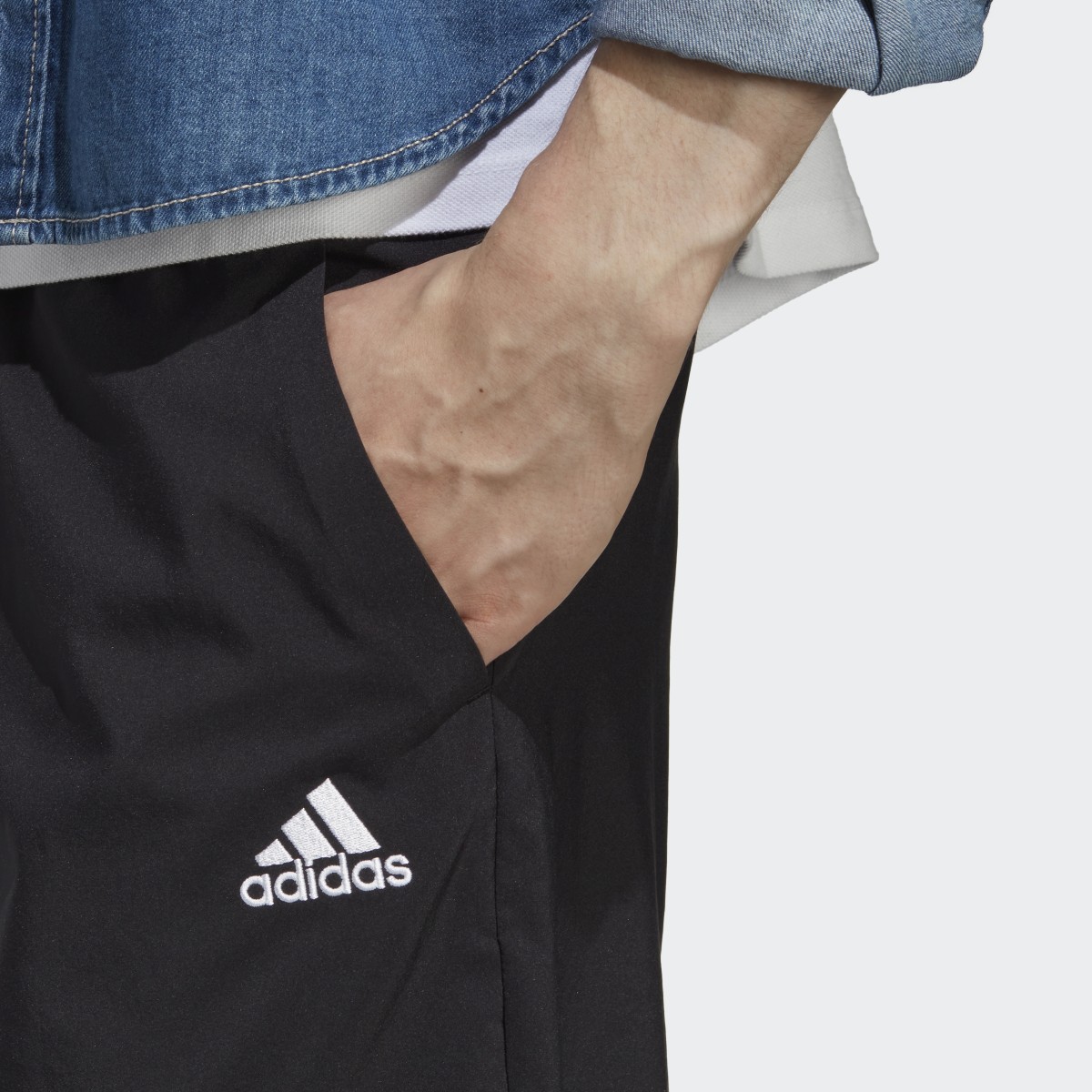 Adidas AEROREADY Essentials Chelsea Small Logo Shorts. 5