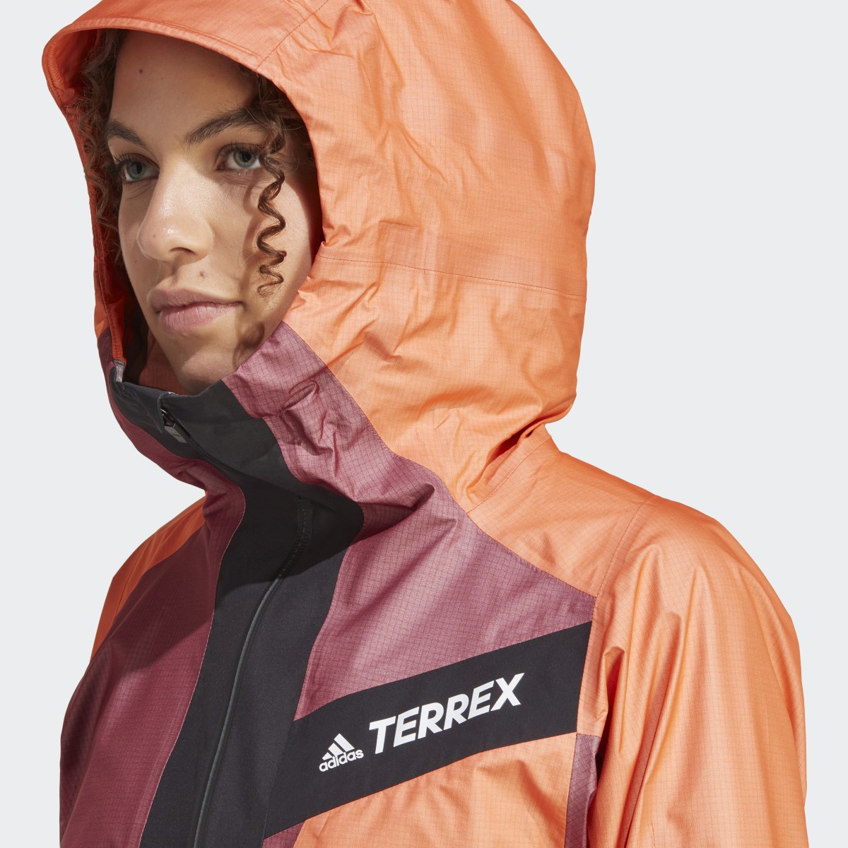 Adidas Chaqueta técnica Techrock Light GORE-TEX. 10