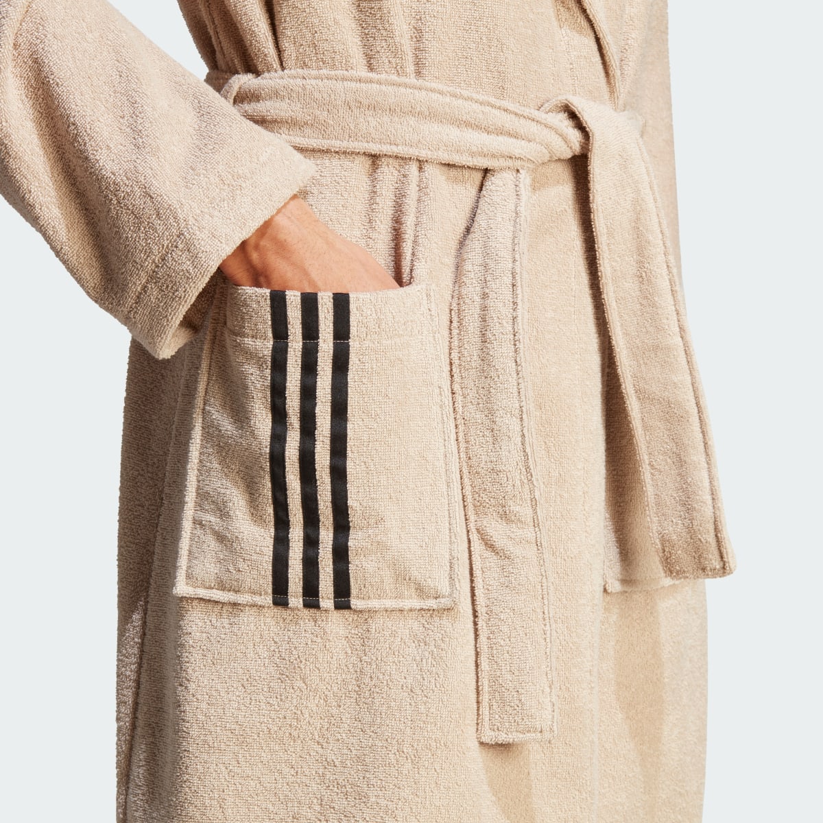 Adidas Peignoir de bain. 5