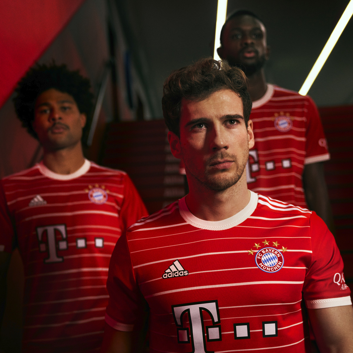 Adidas Camisola Principal Oficial 22/23 do FC Bayern München. 9