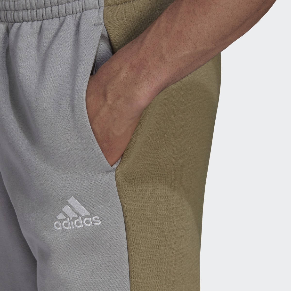 Adidas Calças em Fleece Essentials. 5