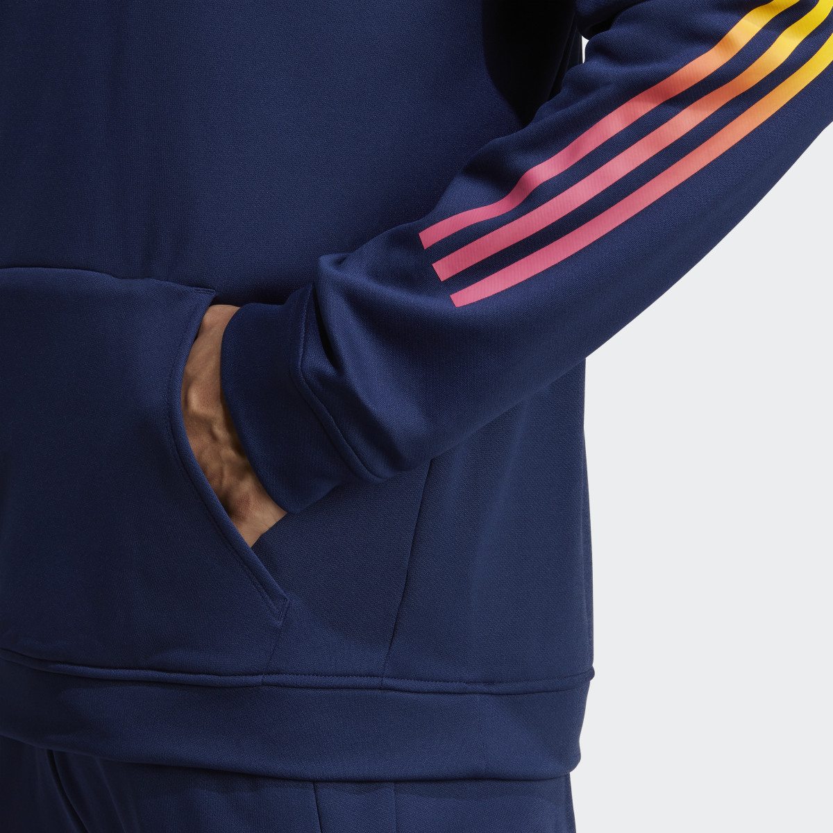 Adidas Sweat-shirt à capuche Train Icons 3-Stripes Training. 6