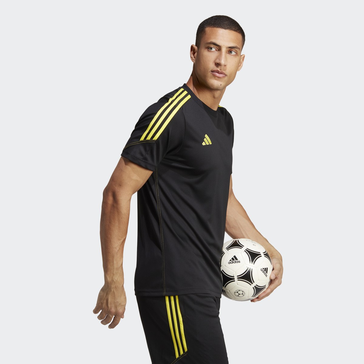 Adidas Jersey de Entrenamiento Tiro 23 Club. 4