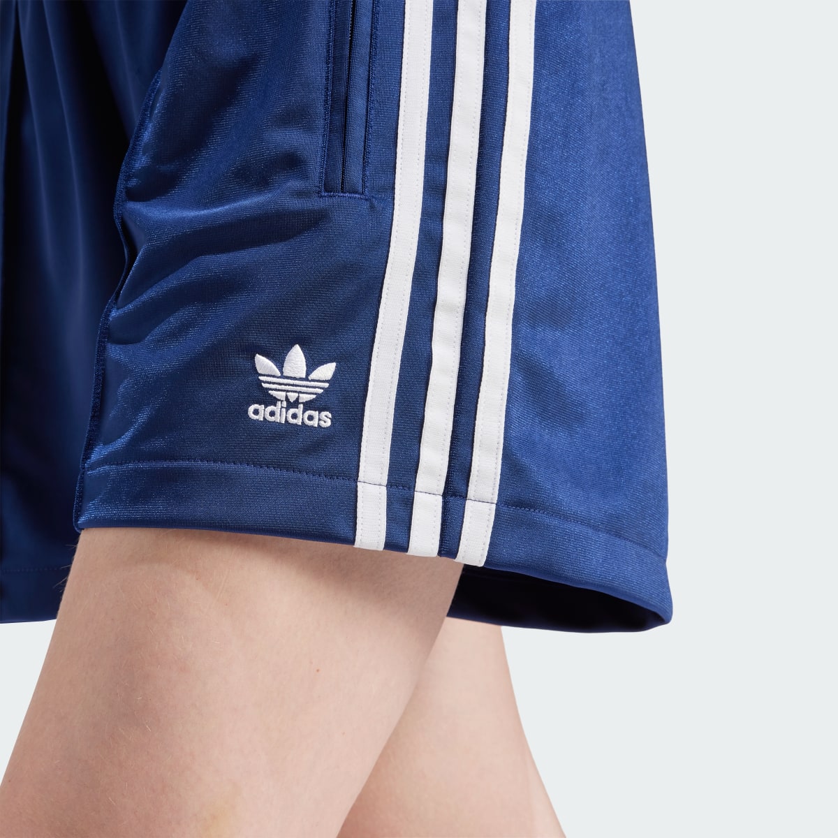 Adidas Shorts Firebird. 6