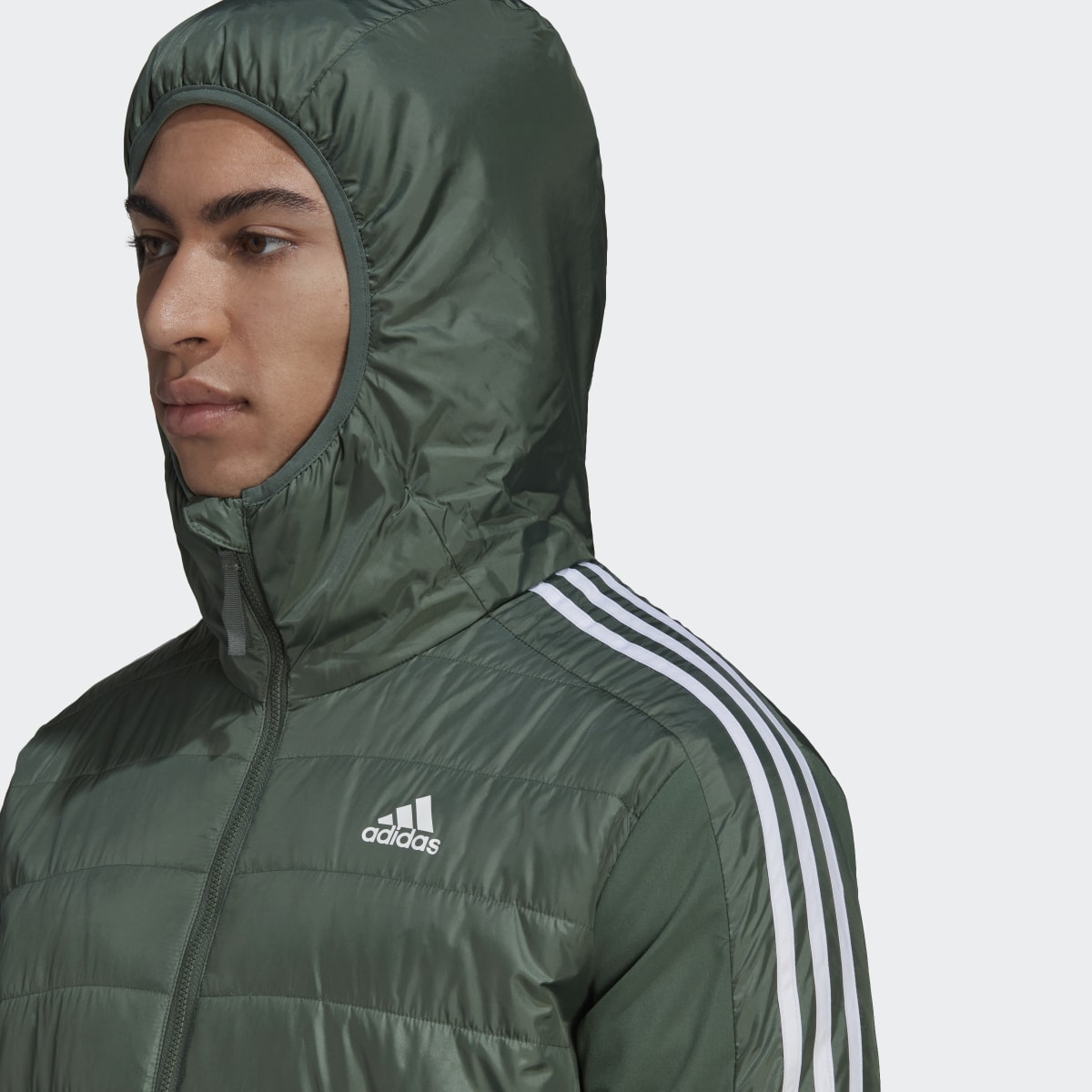 Adidas Casaco Hibrido com Capuz e Isolamento Essentials. 8