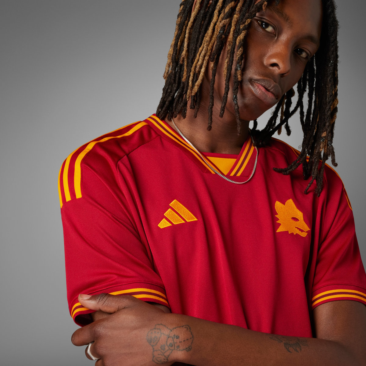 Adidas AS Roma 23/24 İç Saha Forması. 4