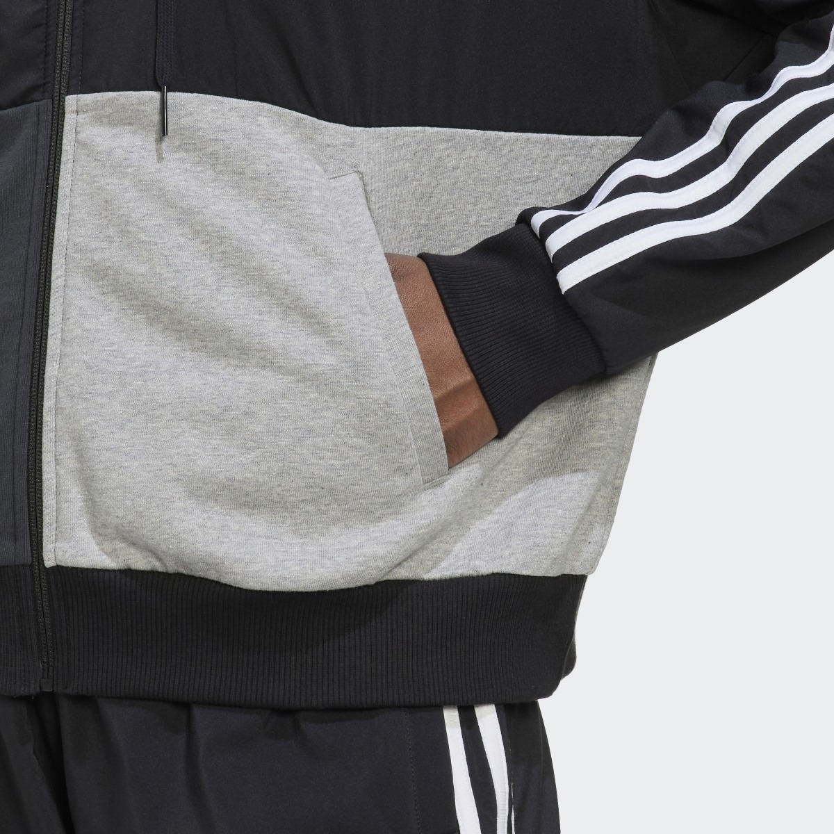 Adidas Veste à capuche entièrement zippée Essentials 3-Stripes Colorblock. 7