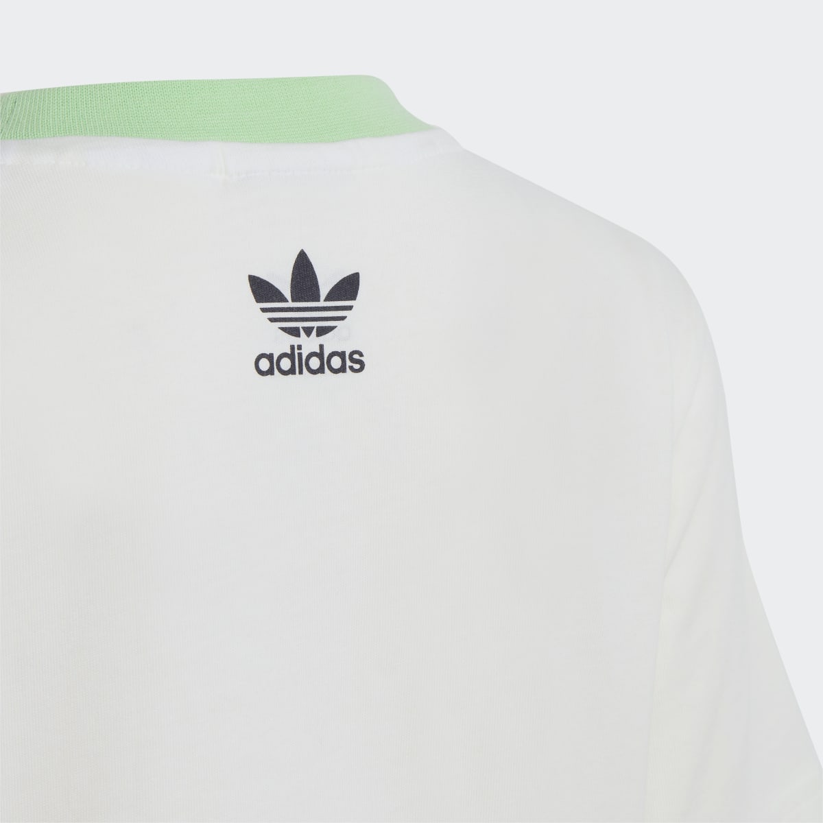 Adidas Graphic Print Şort ve Tişört Takımı. 10
