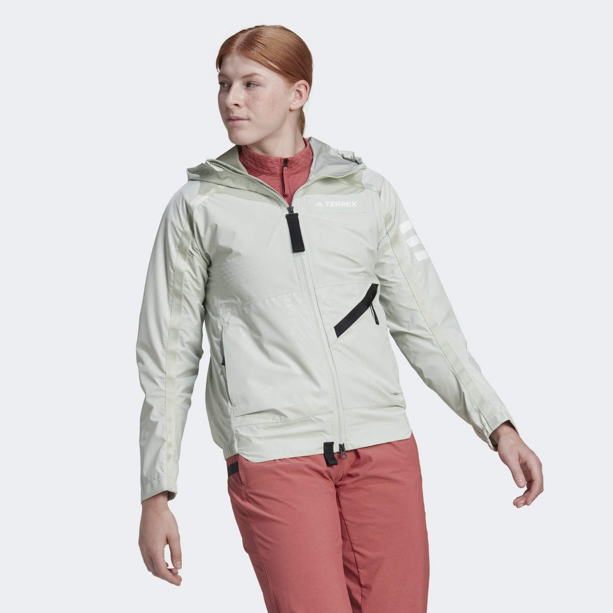 Adidas Chaqueta impermeable con capucha Terrex Utilitas. 5