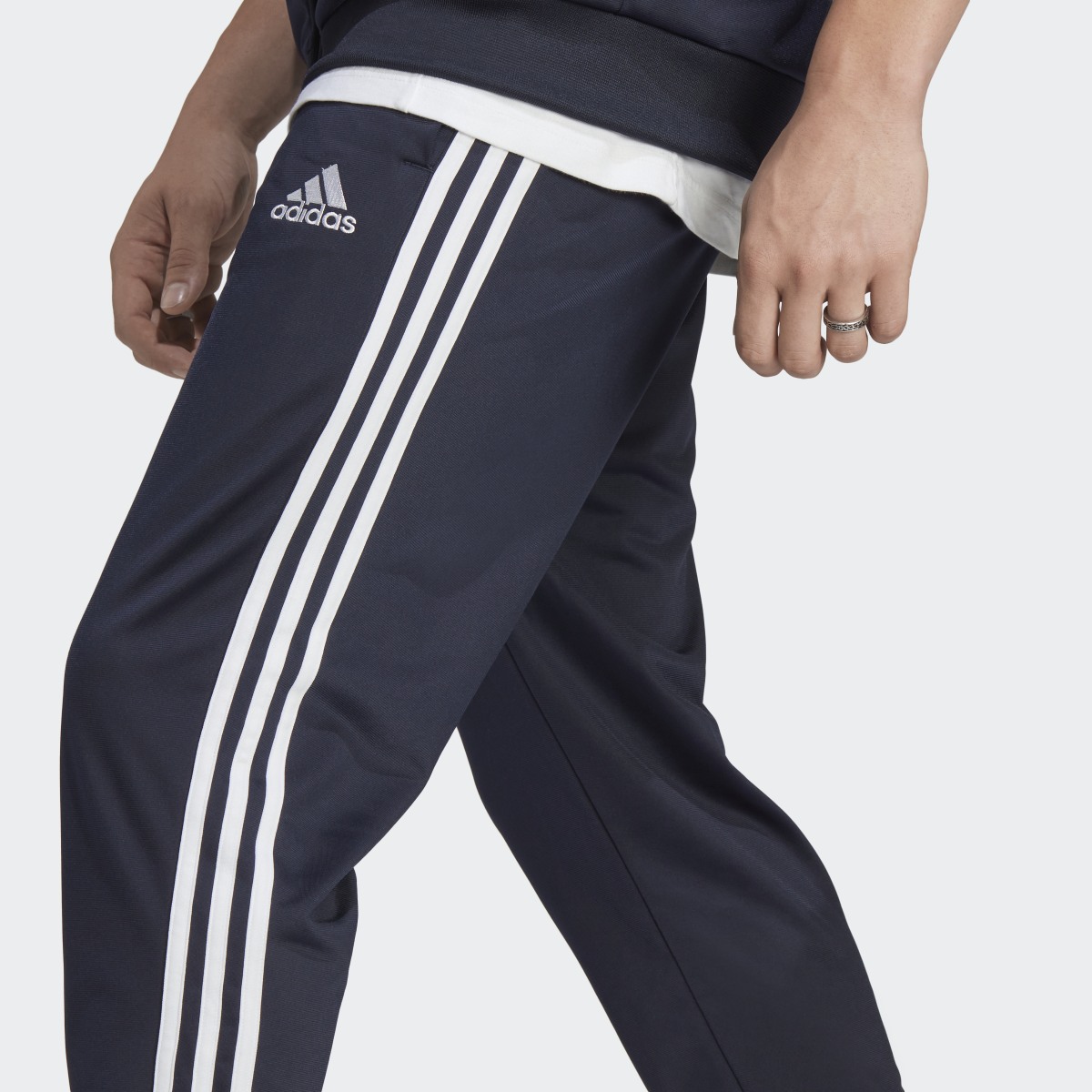 Adidas Basic 3-Streifen Tricot Trainingsanzug. 9