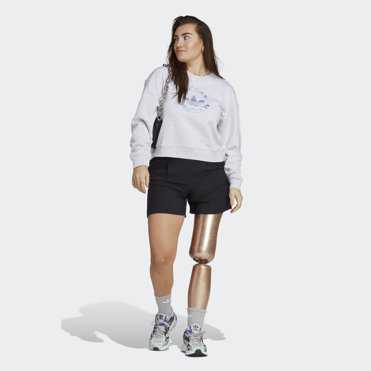 Adidas Sweatshirt. 4