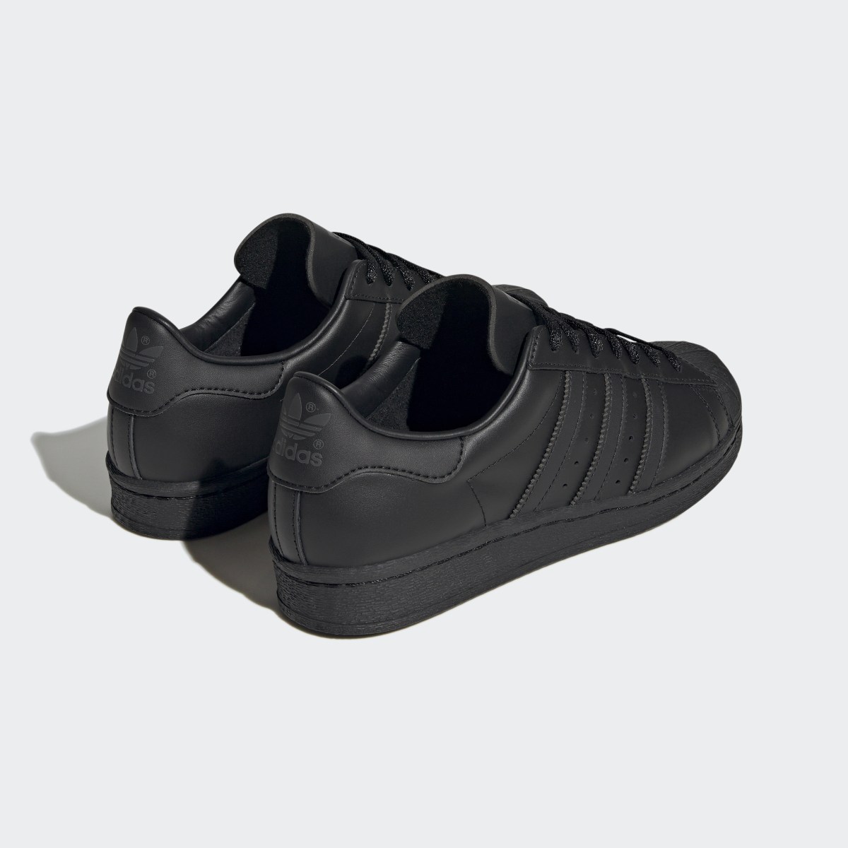 Adidas Chaussure Superstar 82. 6