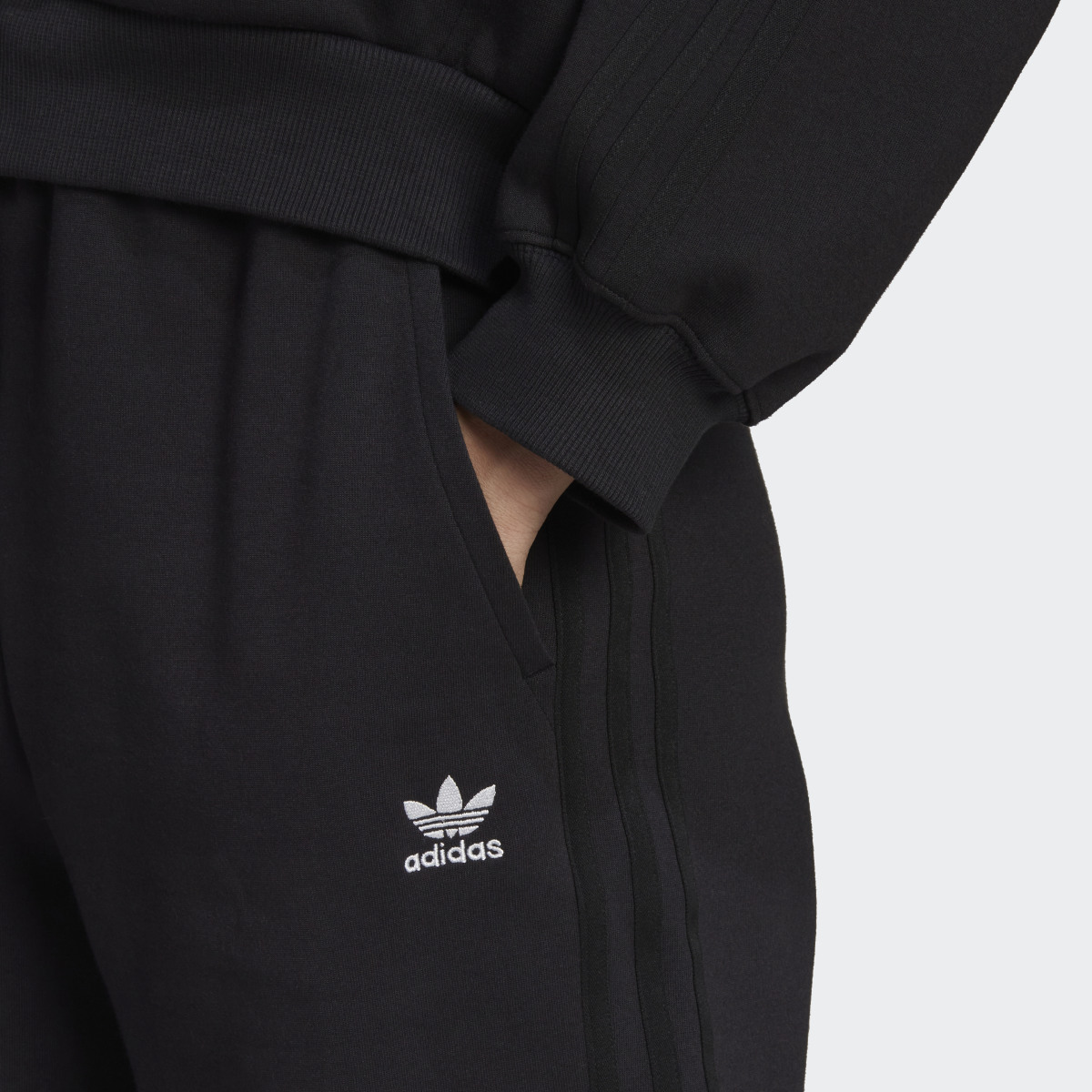 Adidas Pantaloni Always Original Laced Cuff. 6