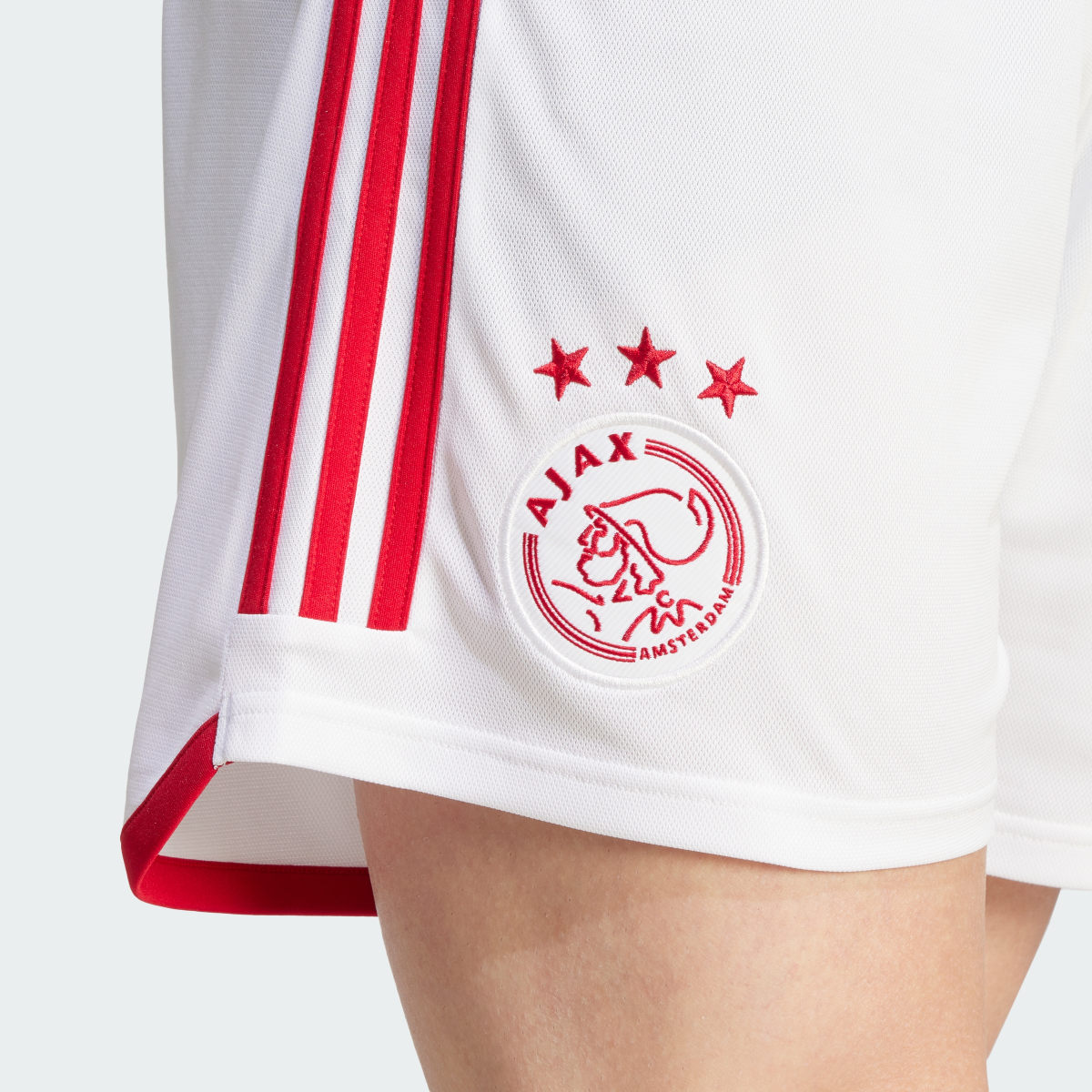 Adidas Ajax 23/24 Heimshorts. 6