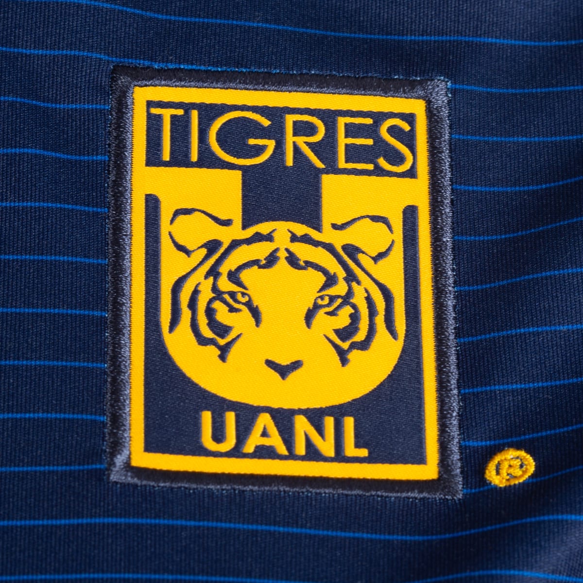 Adidas Jersey Femenil Uniforme de Visitante Tigres UANL 23/24. 5