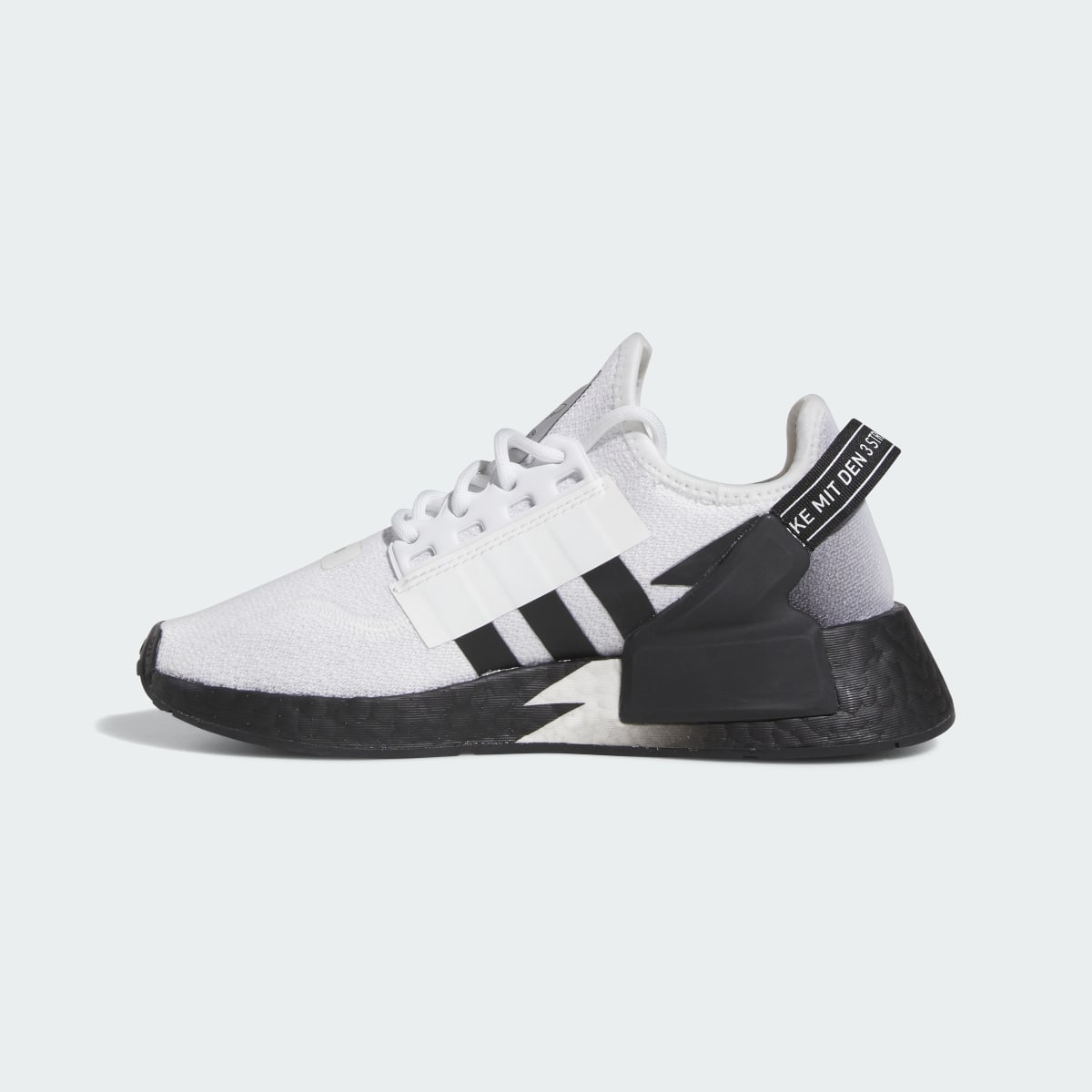 Adidas Chaussure NMD_R1 V2. 10