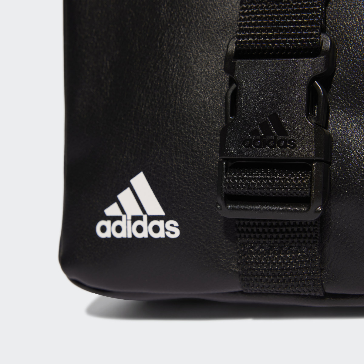 Adidas Borsa Essentials Small. 6