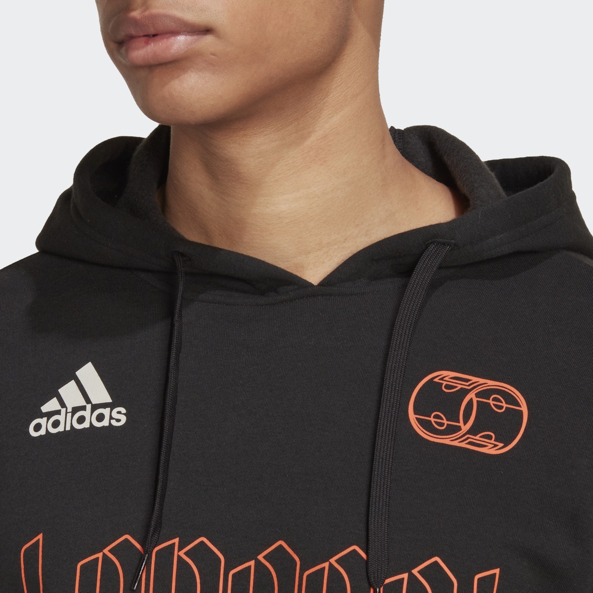 Adidas Hoodie London Graphic. 6