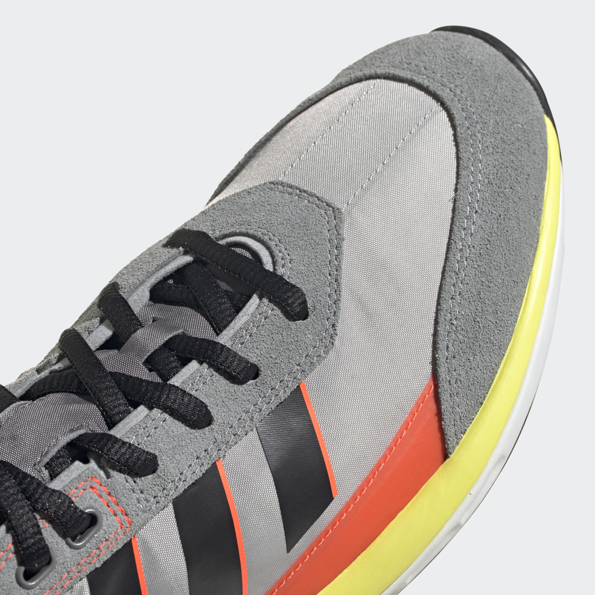 Adidas Chaussure SL 7200. 12