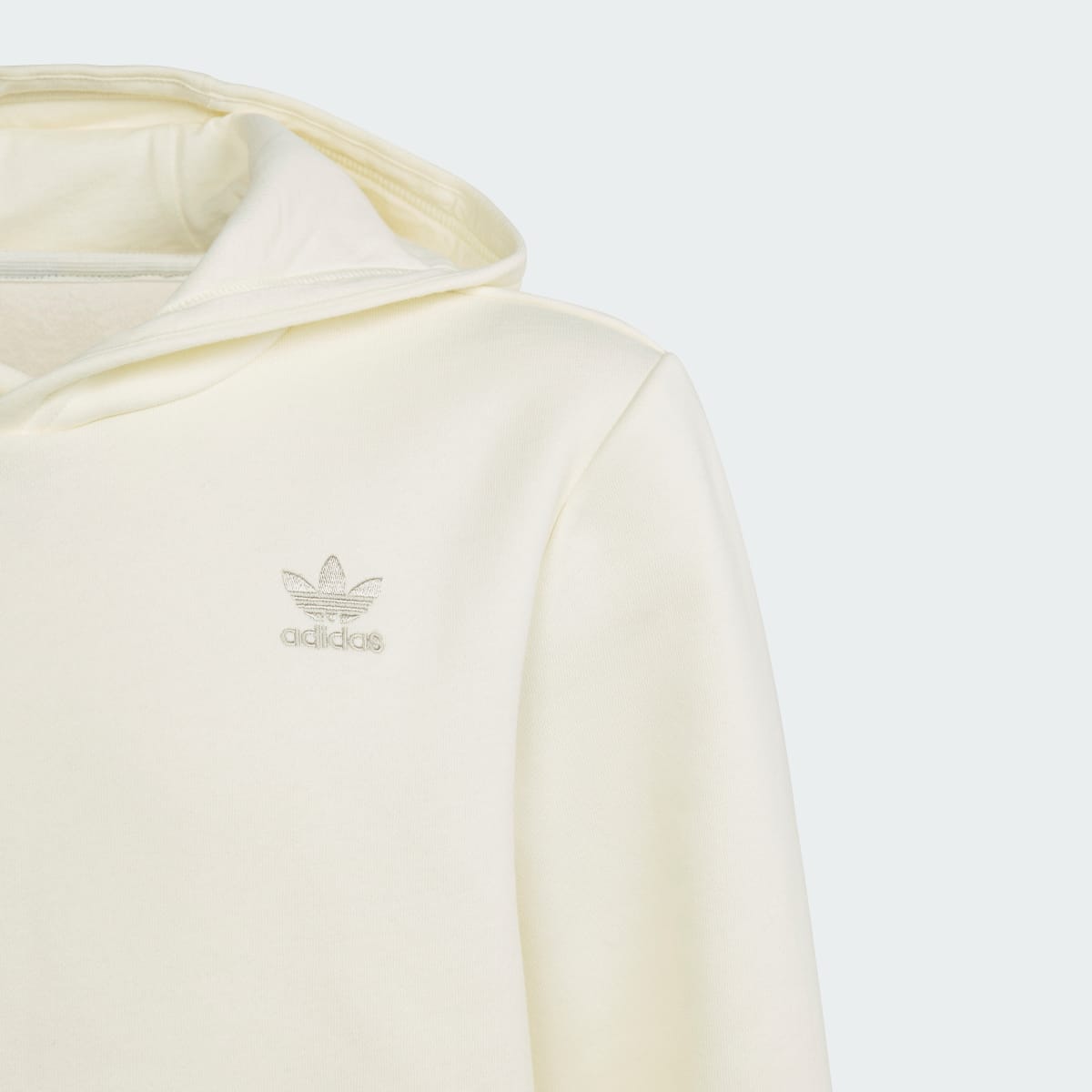 Adidas Adicolor Hoodie. 4