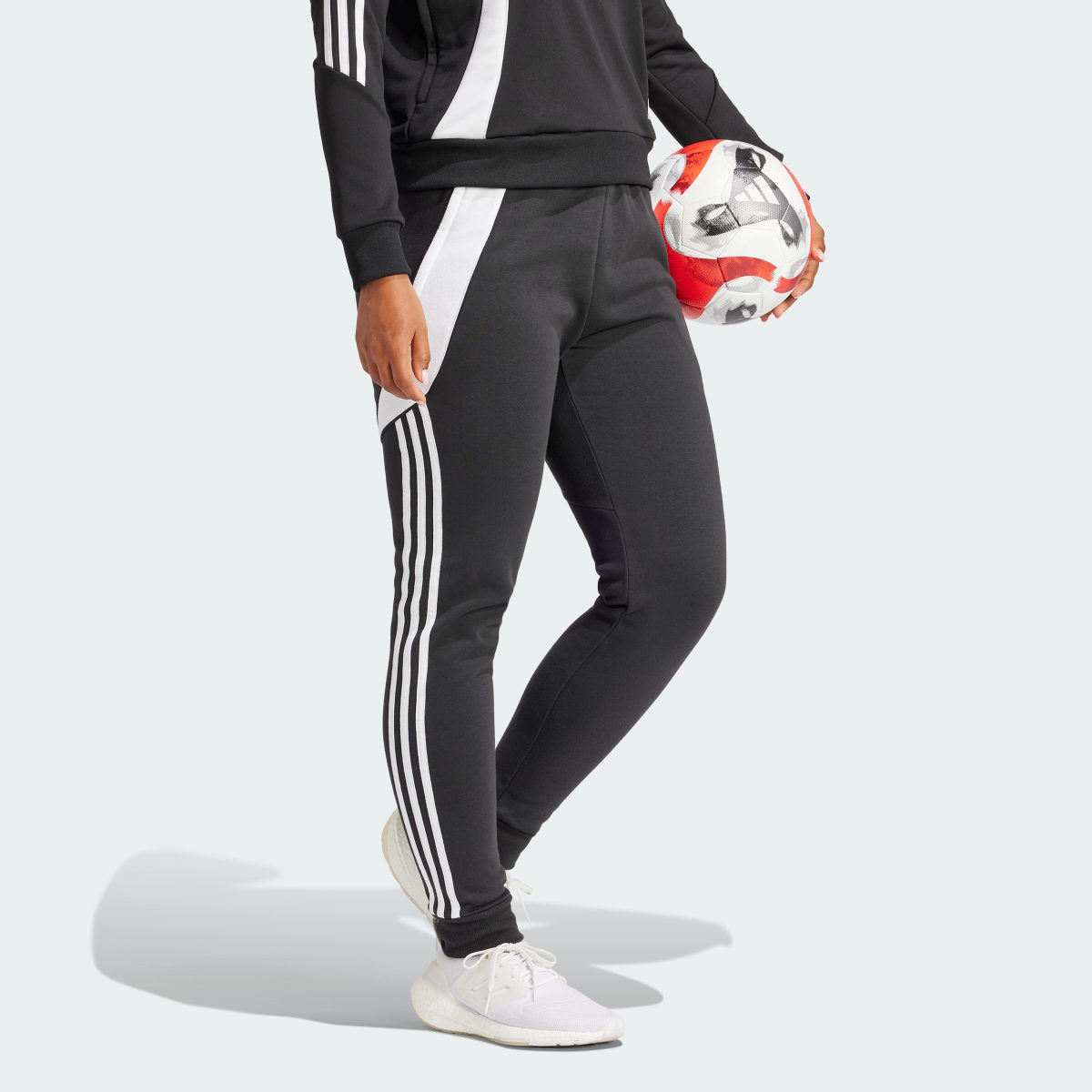 Adidas Spodnie dresowe Tiro 24. 4