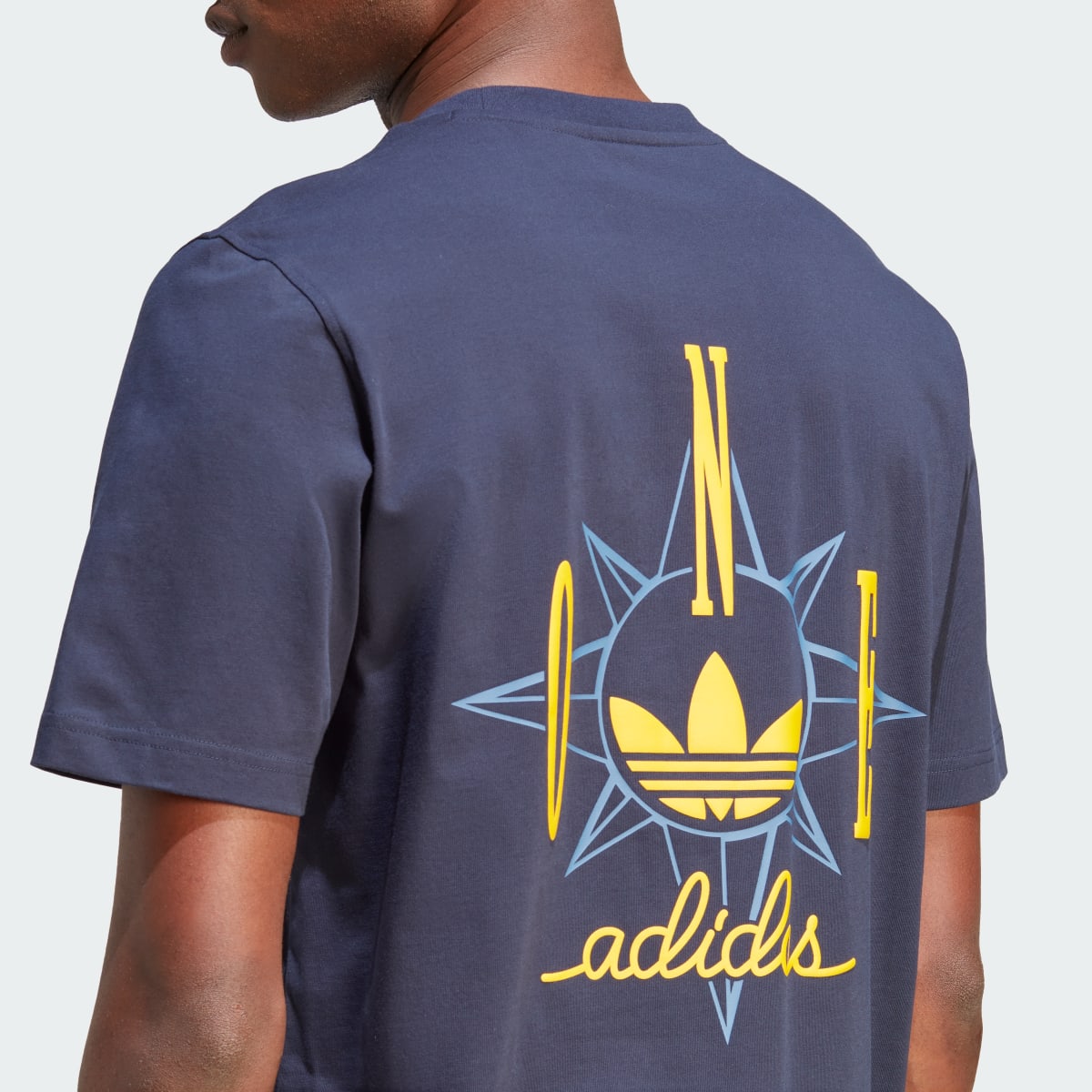 Adidas GRAPHIC TEE. 6