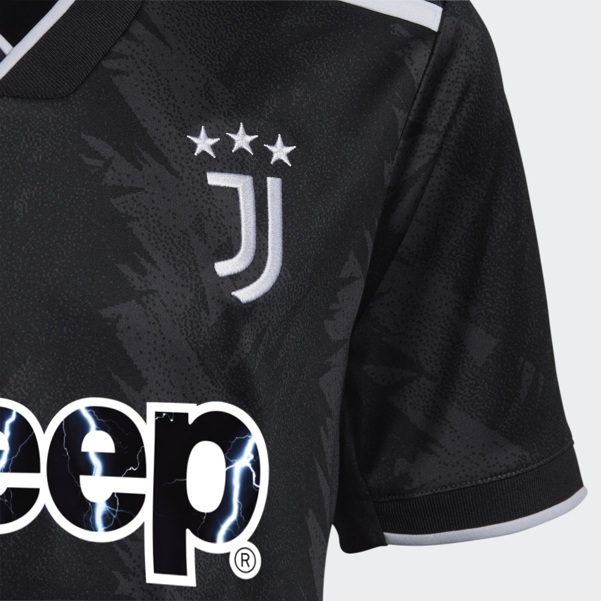 Adidas Camisola Alternativa 22/23 da Juventus. 4