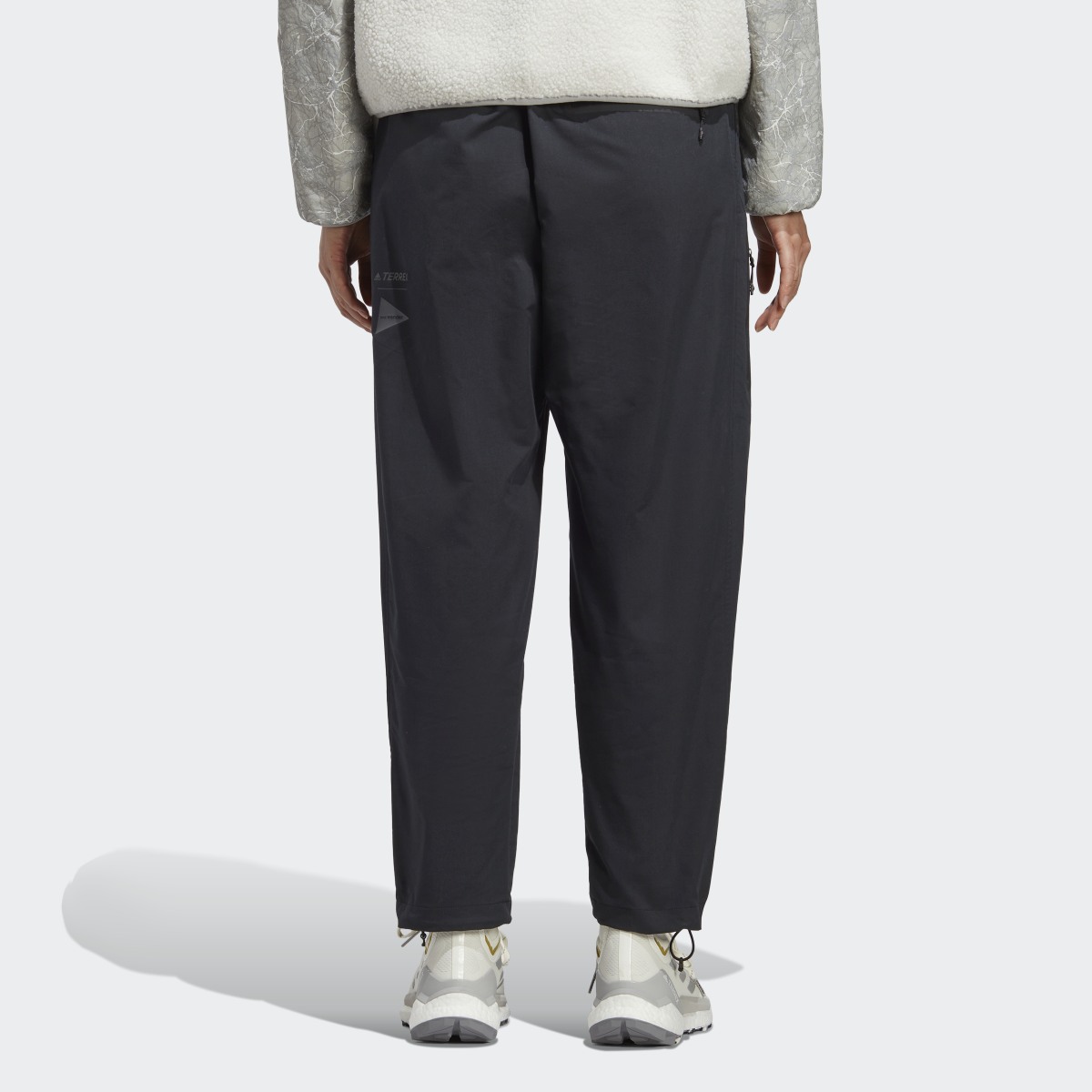 Adidas Pantaloni Terrex x and wander. 4