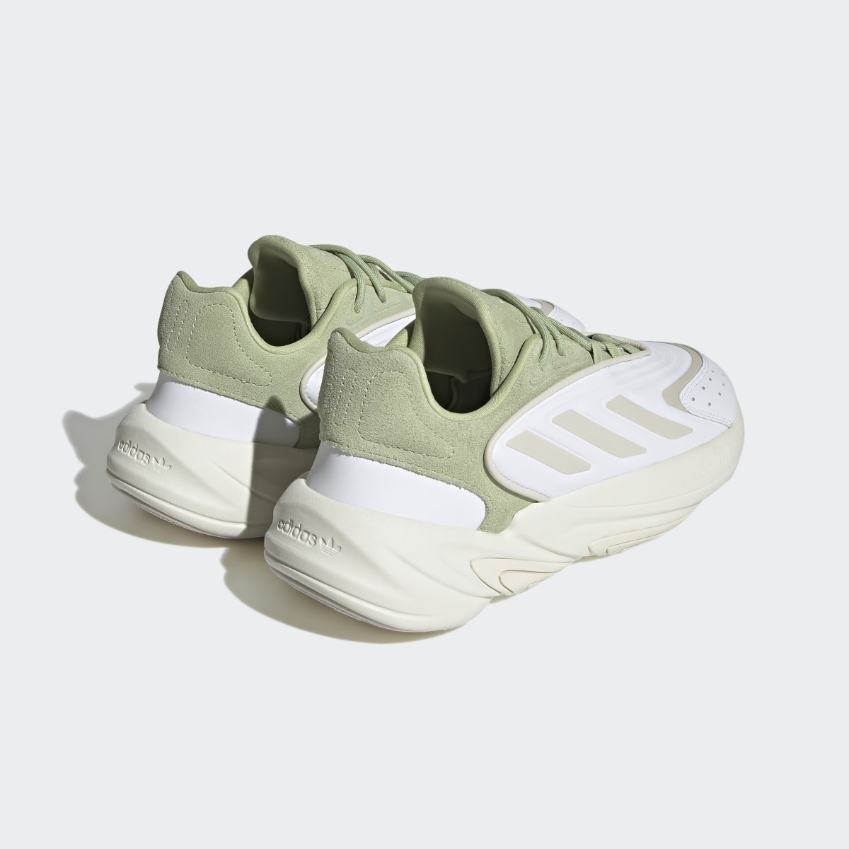 Adidas OZELIA. 6