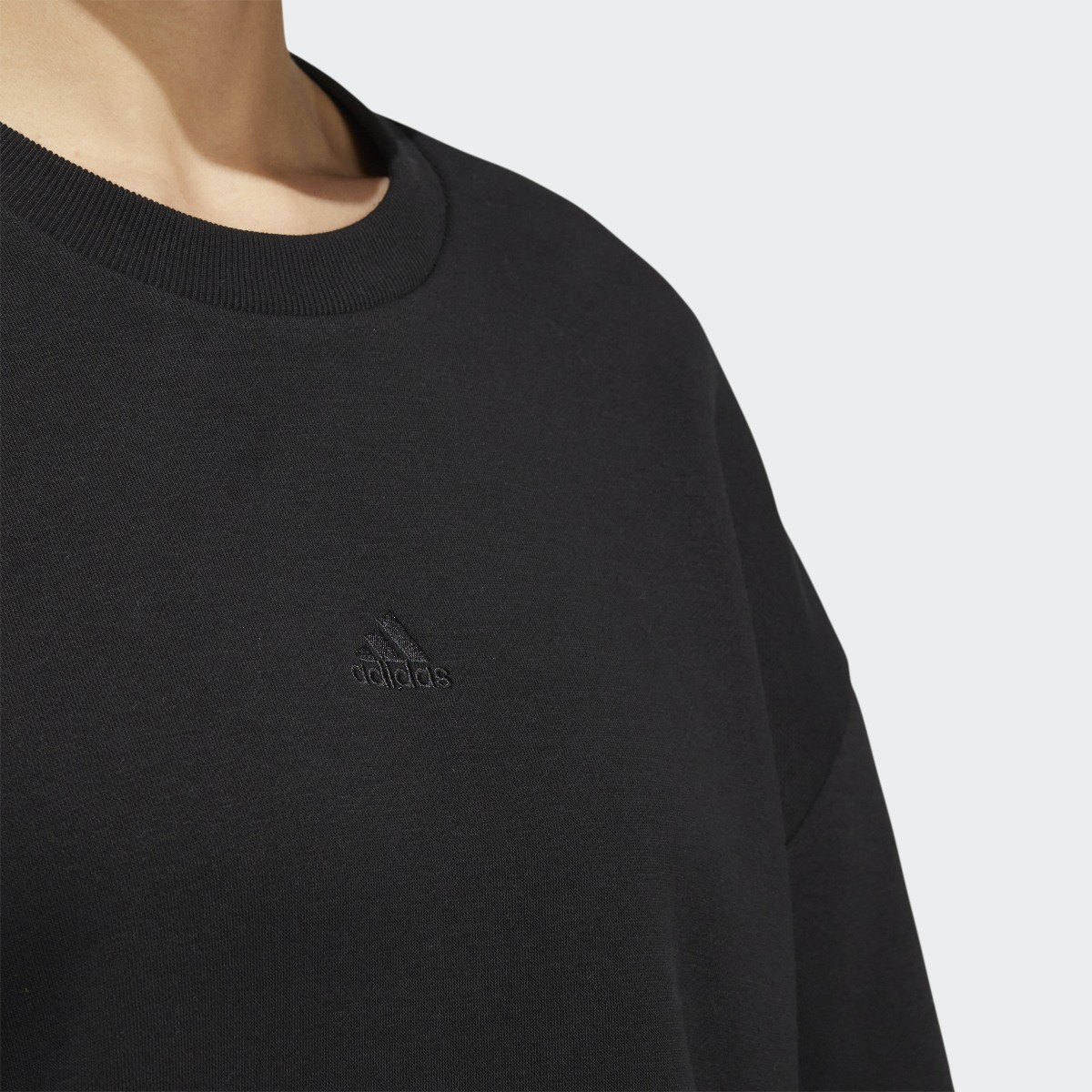 Adidas Sweatshirt Oversize em Fleece All-Season. 6