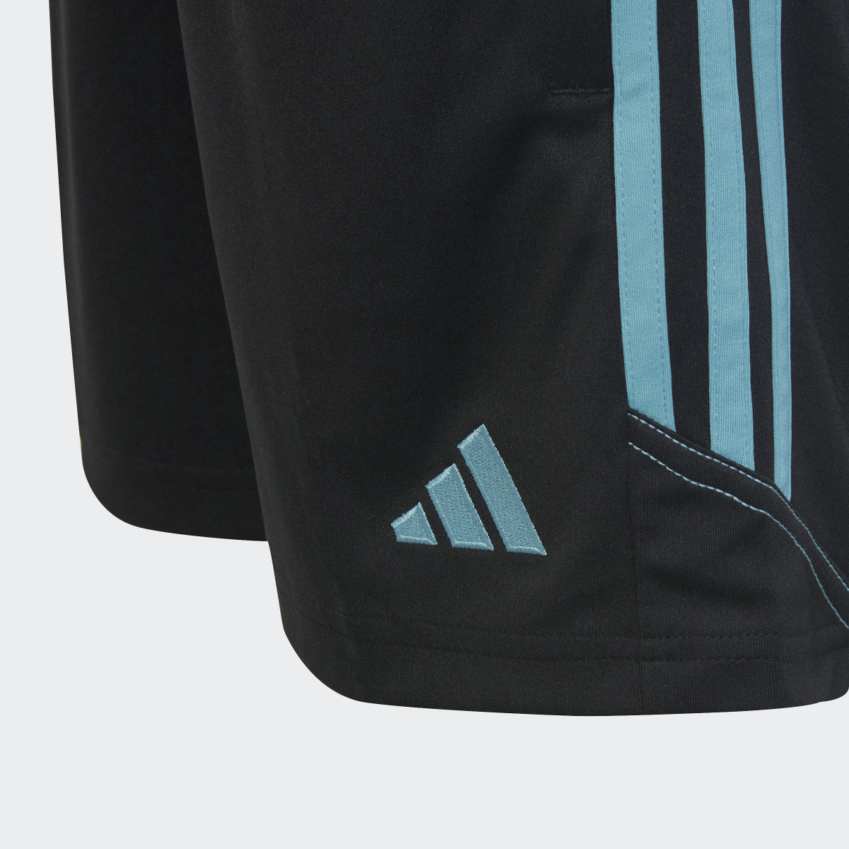 Adidas Shorts de Entrenamiento Tiro 23 Club. 6