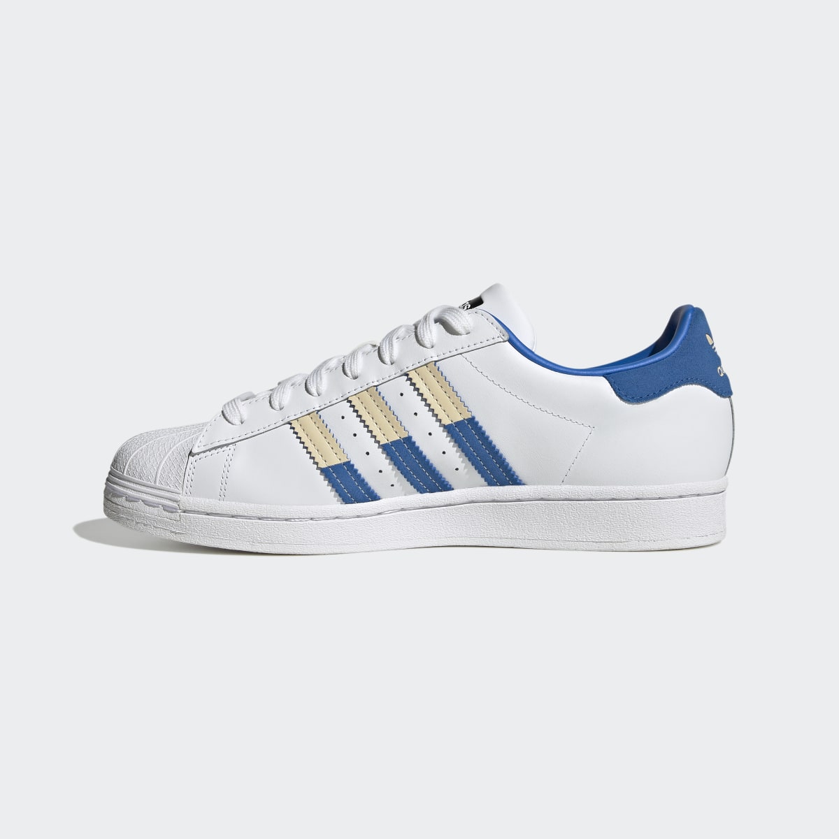 Adidas Chaussure Superstar. 7