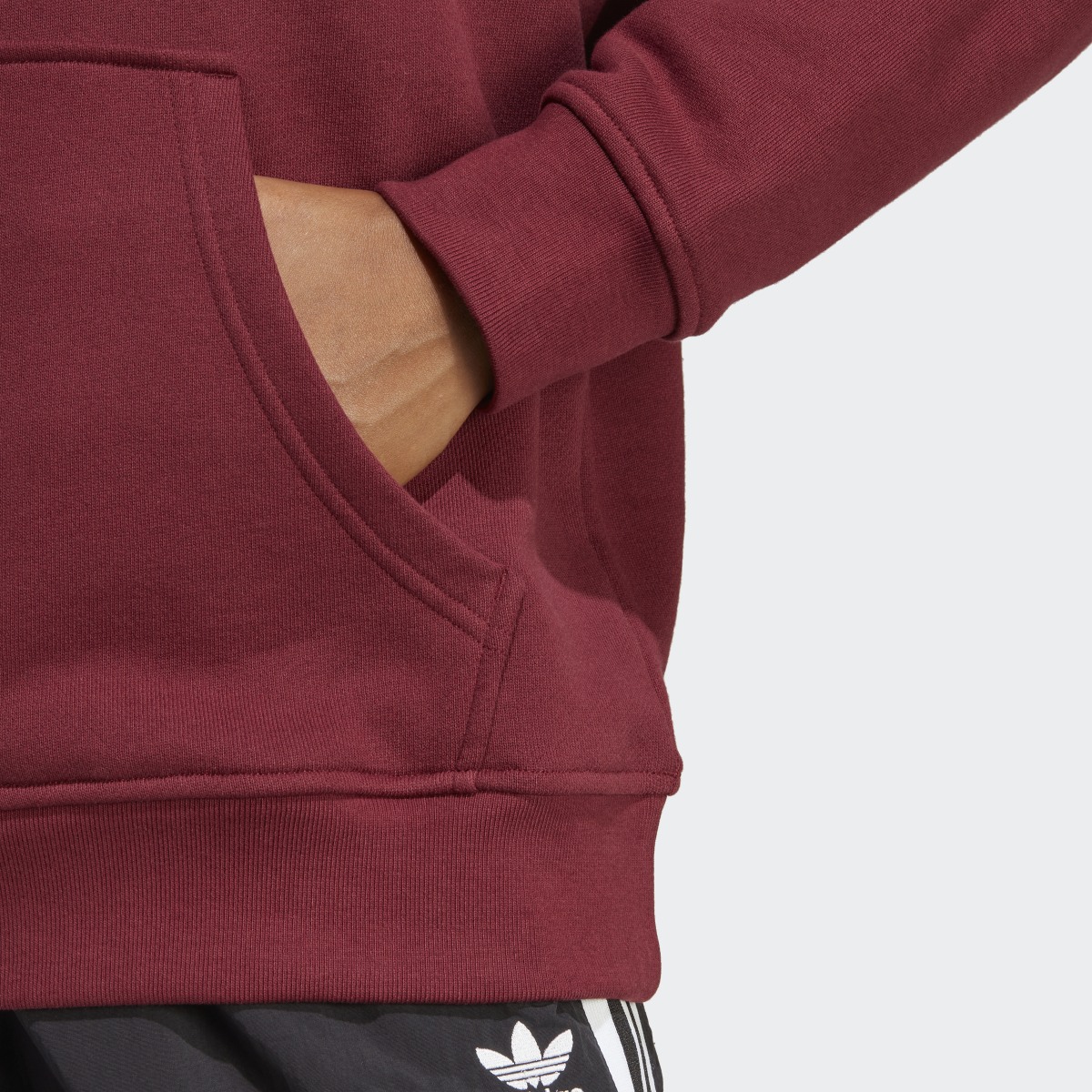 Adidas Trefoil Hoodie. 7