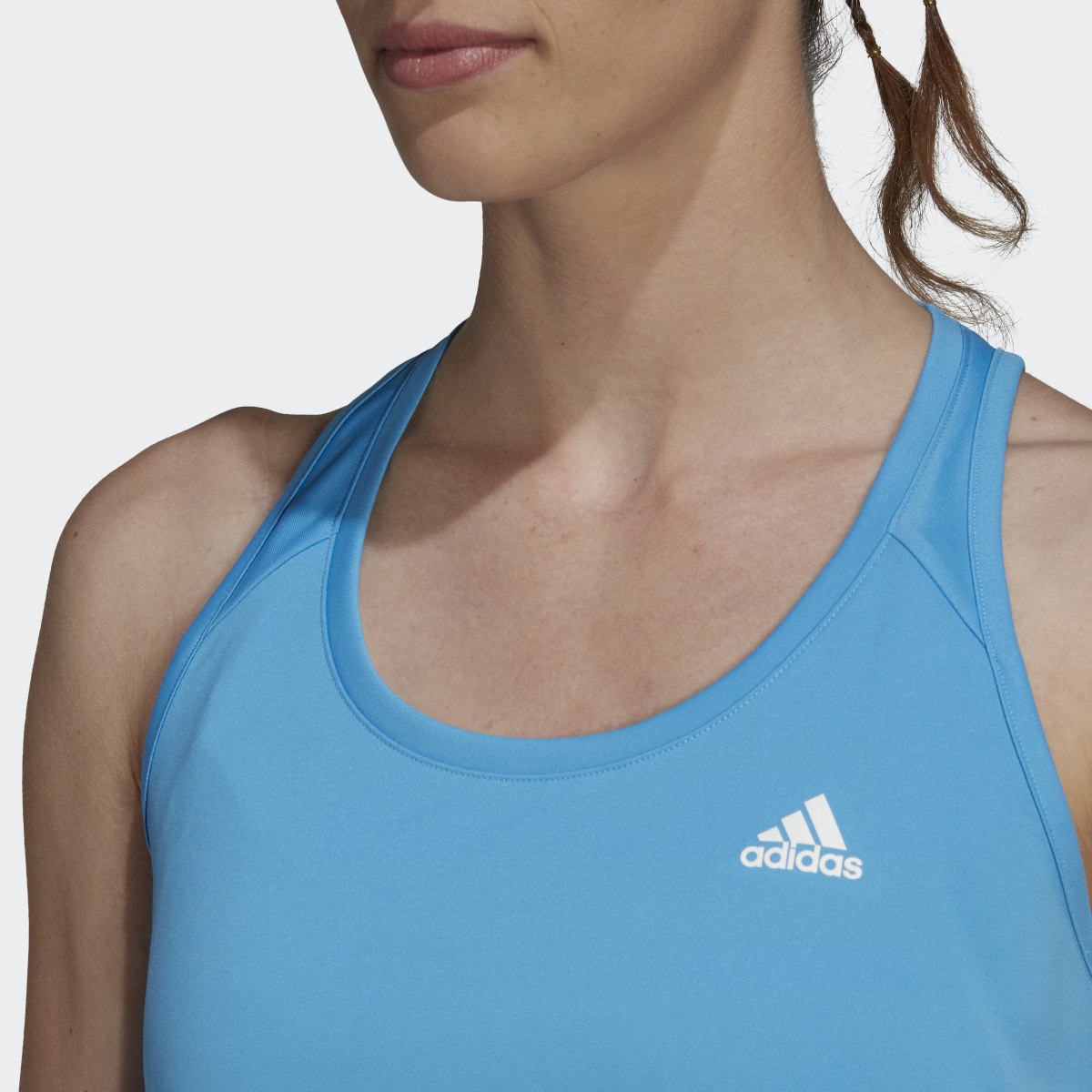 Adidas Playera sin Mangas Primeblue Designed 2 Move 3 Franjas Sport. 7