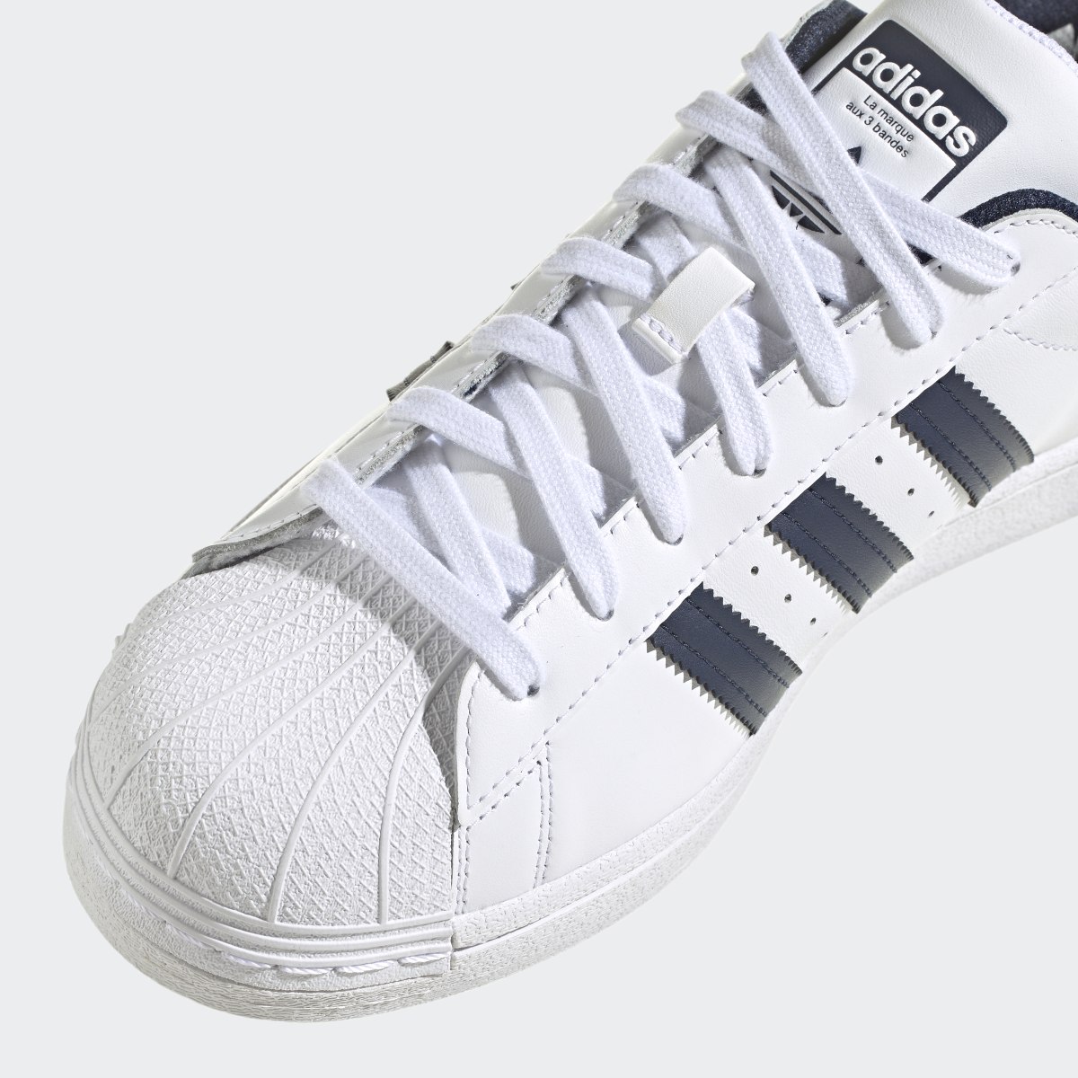 Adidas Chaussure Superstar. 9