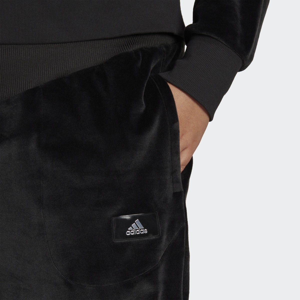 Adidas Holidayz Cozy Velour Joggers (Plus Size). 6