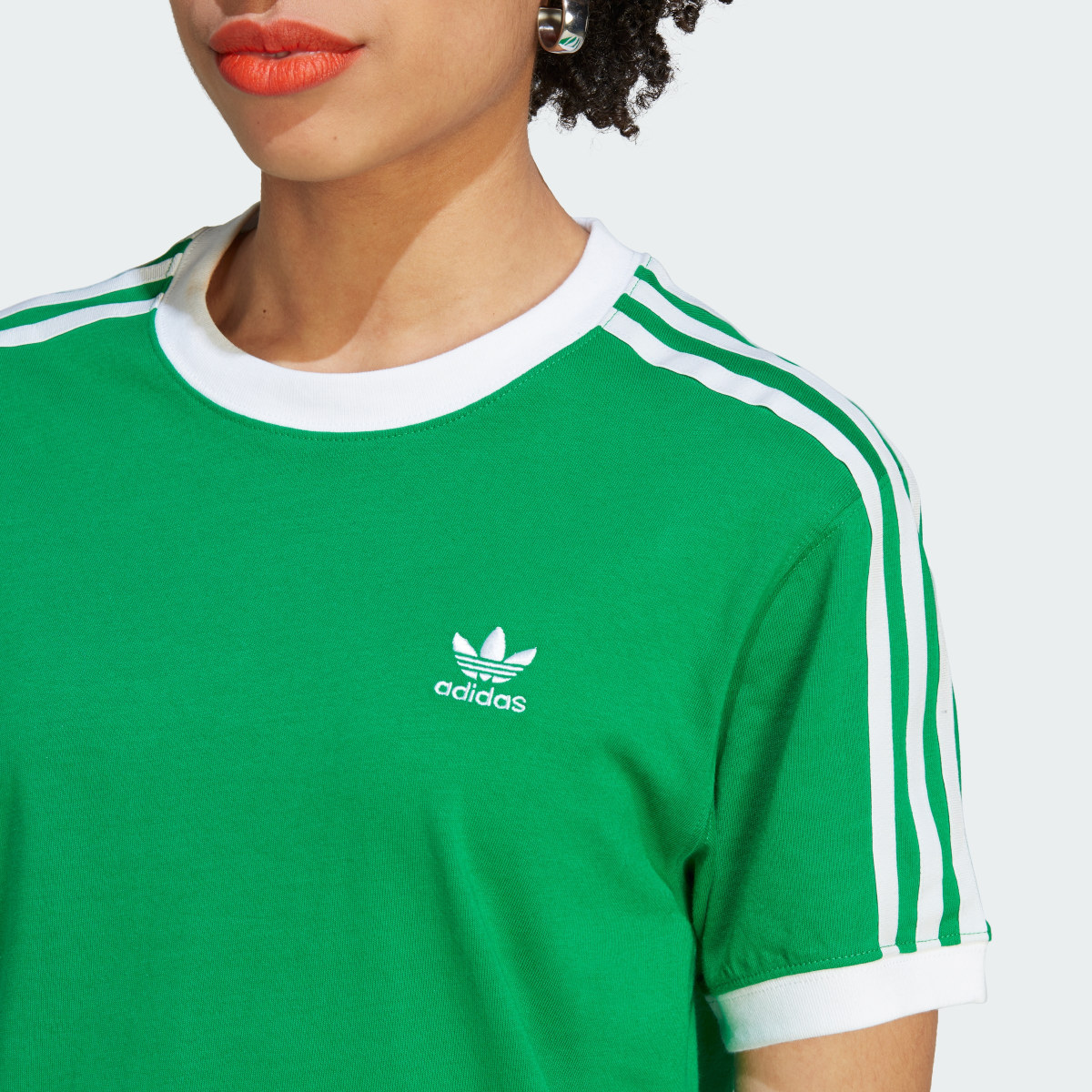 Adidas adicolor Classics 3-Streifen T-Shirt. 7