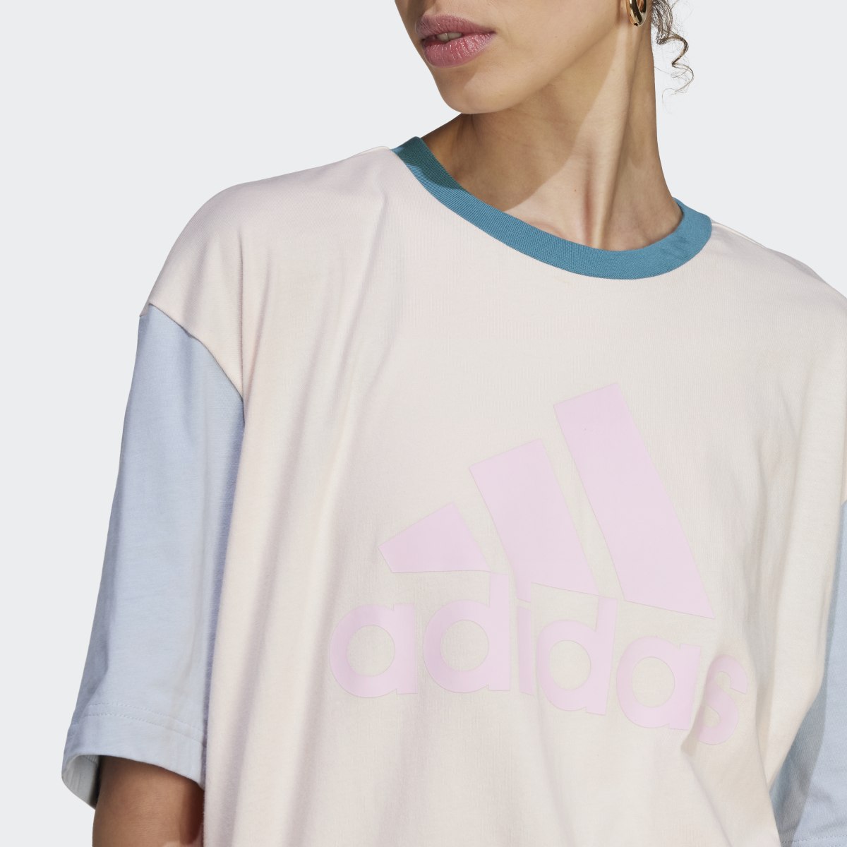 Adidas Playera Essentials Boyfriend Logo Grande. 6