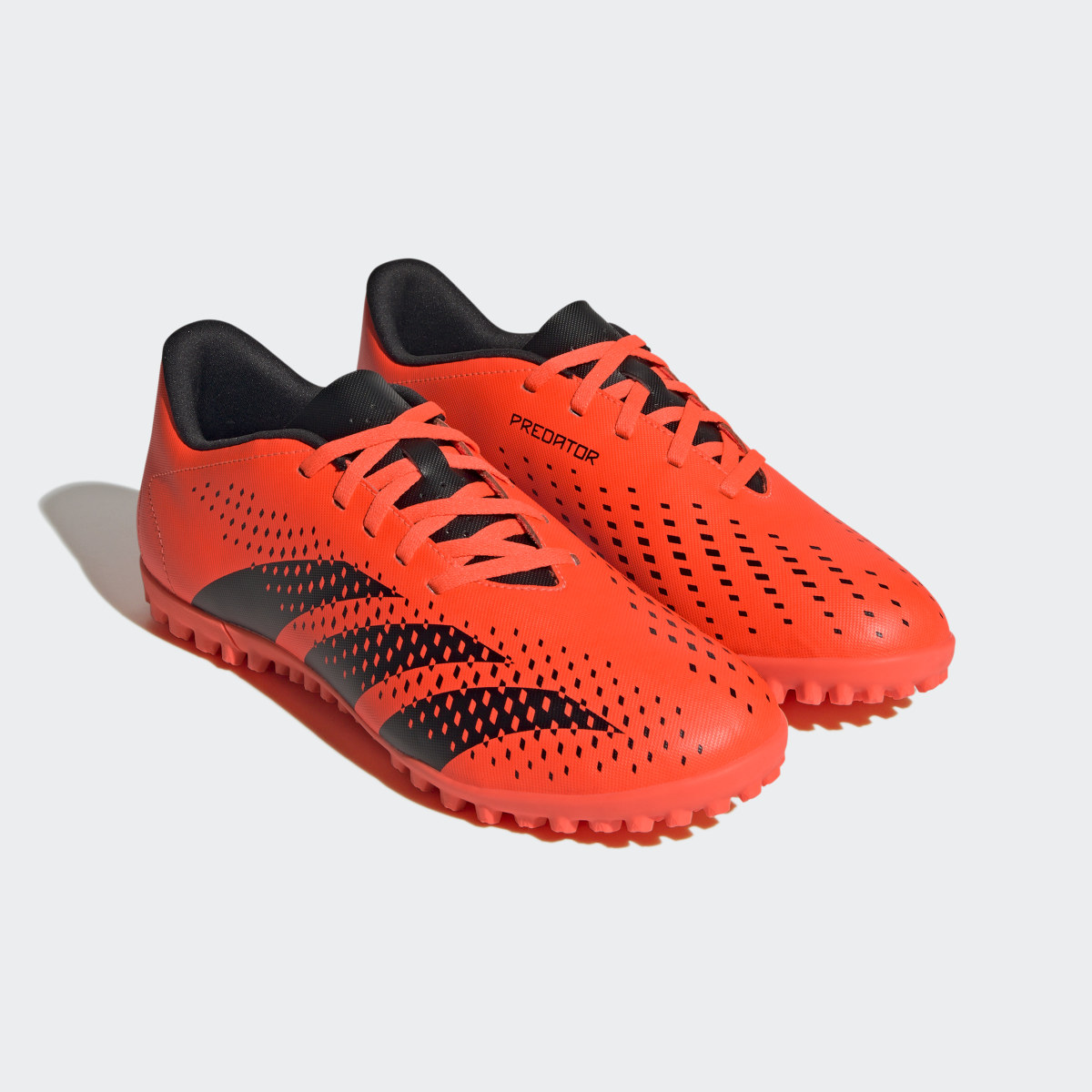 Adidas Calzado de Fútbol Predator Accuracy.4 Pasto Sintético. 5