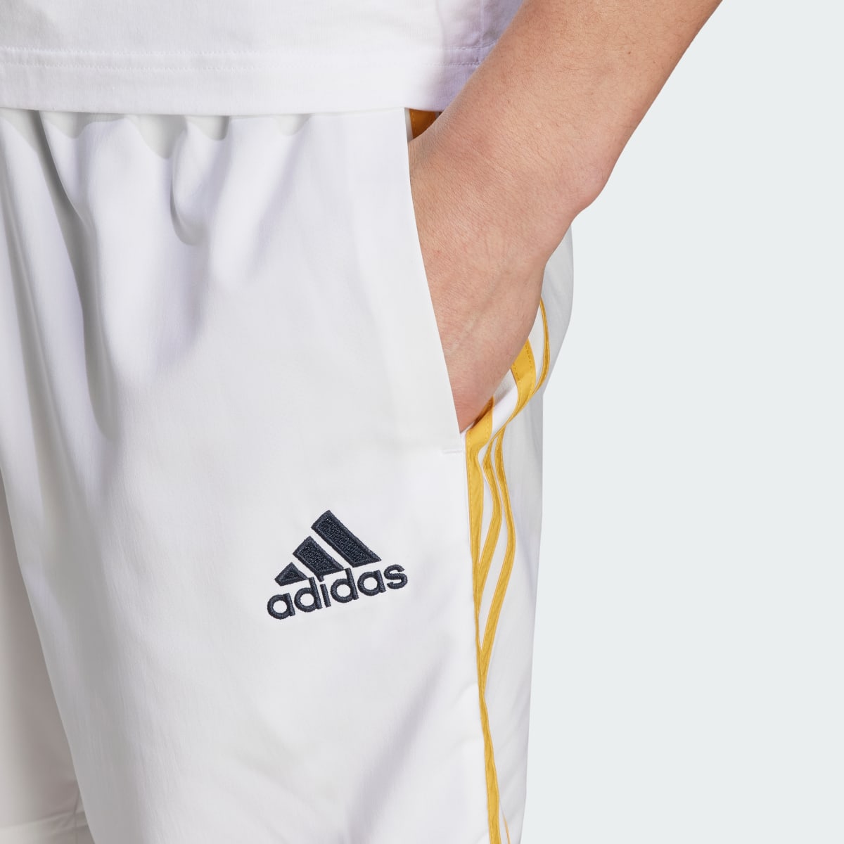 Adidas Shorts ADN Real Madrid. 7