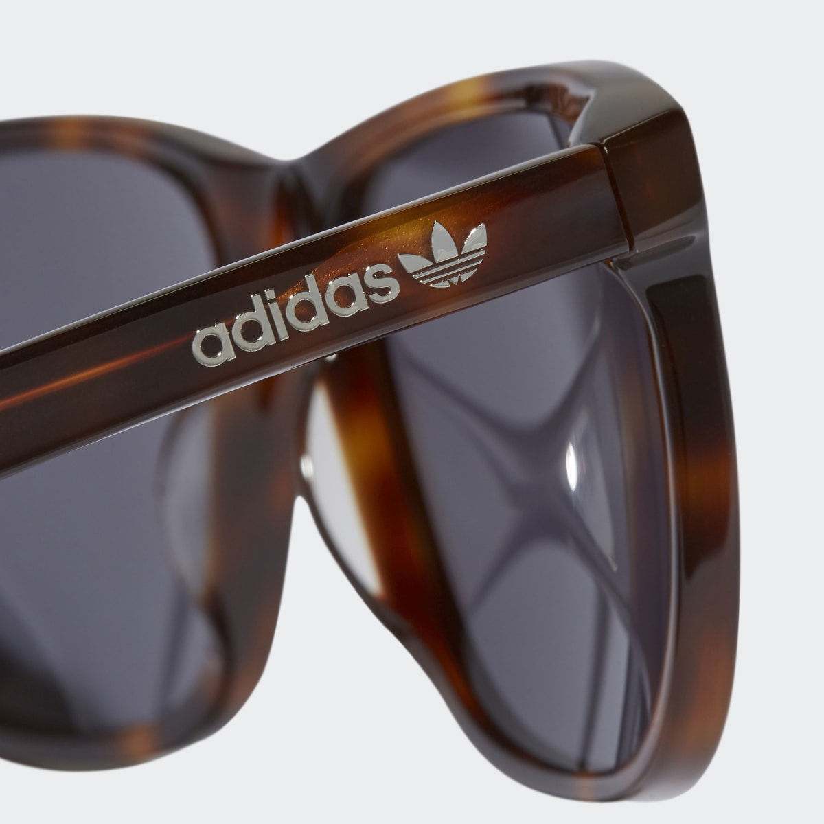 Adidas Originals Sunglasses OR0040. 5