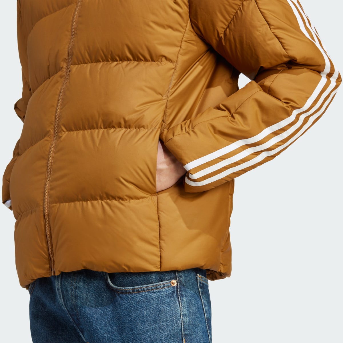 Adidas Chaqueta de plumón con capucha Essentials Midweight. 8