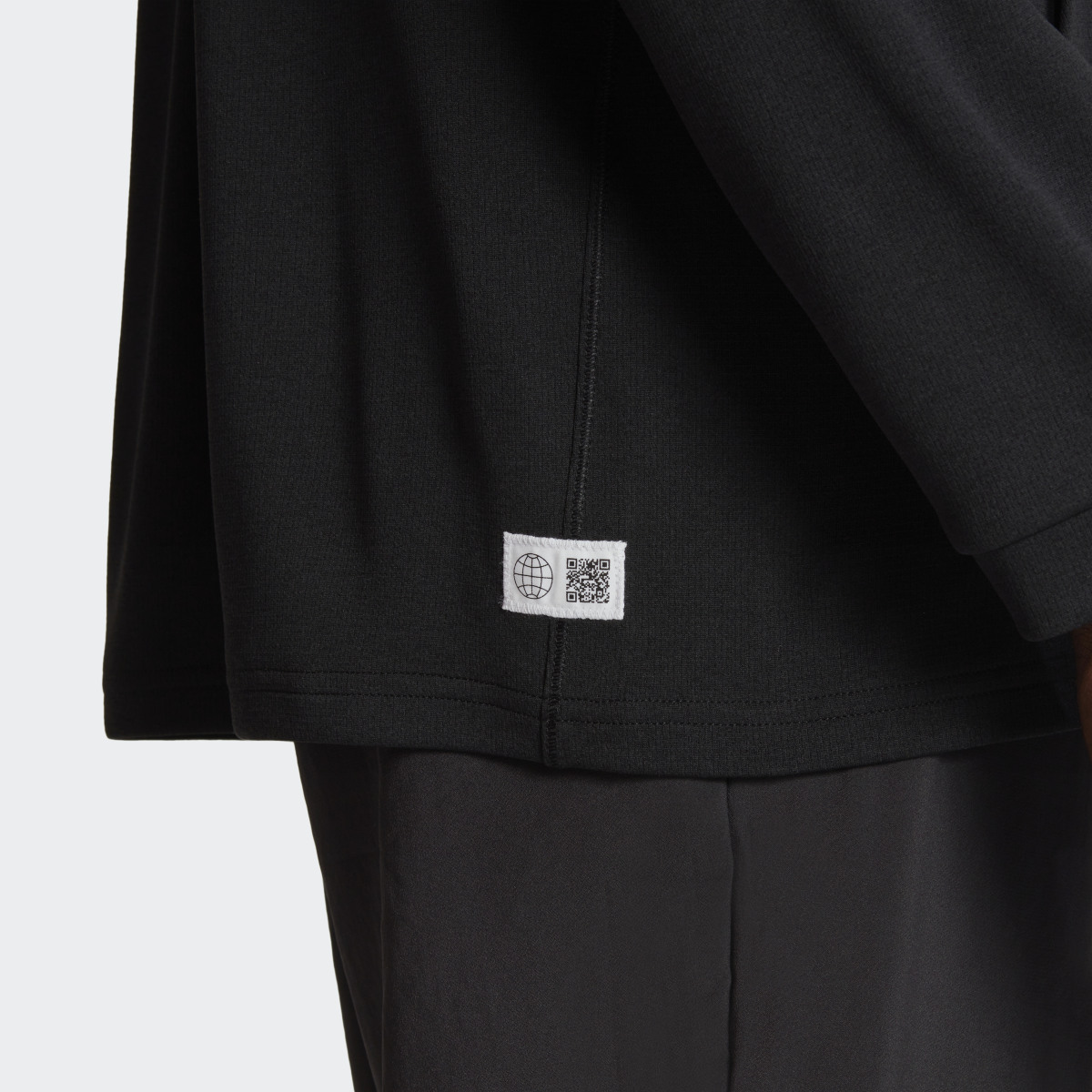 Adidas Felpa con cappuccio da allenamento Train Essentials Made to be Remade Long Sleeve. 9