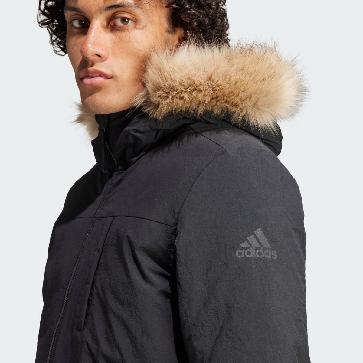 Adidas Parka con capucha Fur. 6